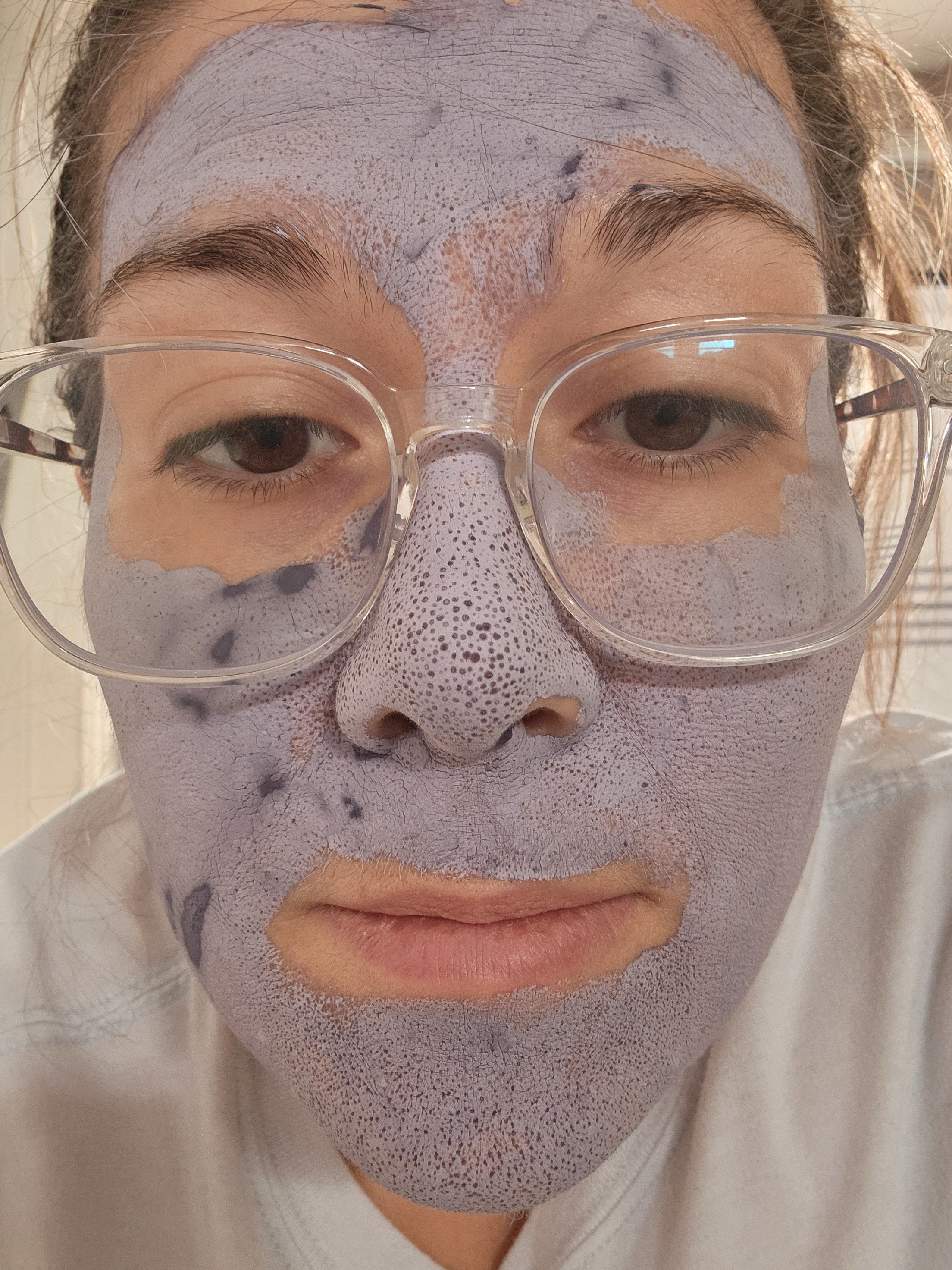 I have big pored and this immediately worked to draw all the oil and blackheads out