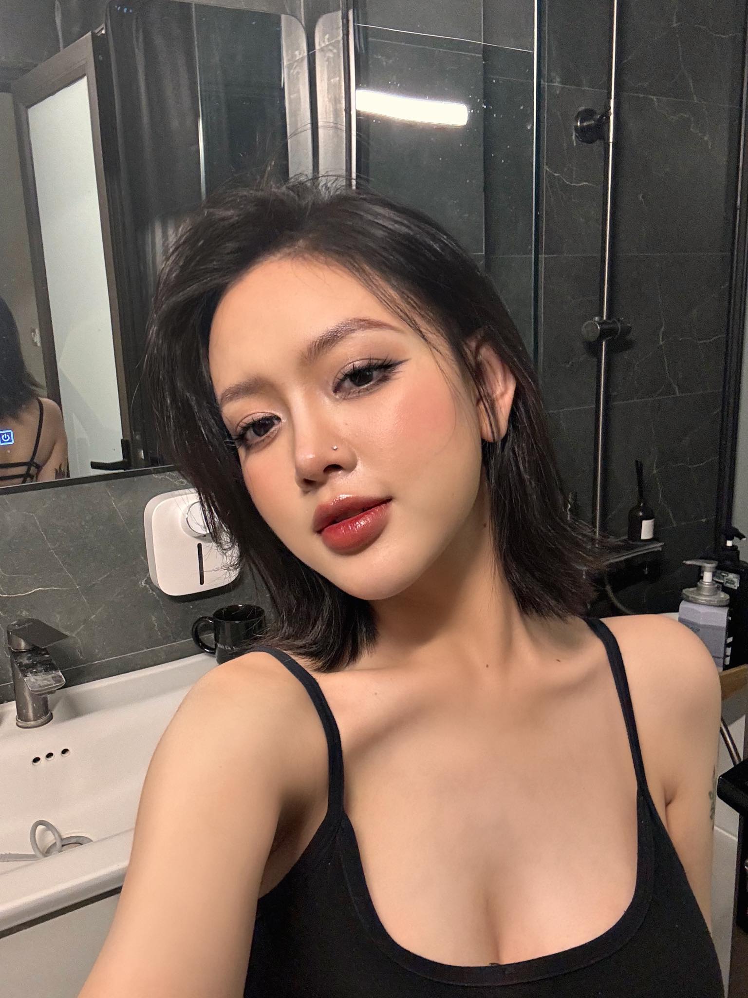 Customer carousel item 9.