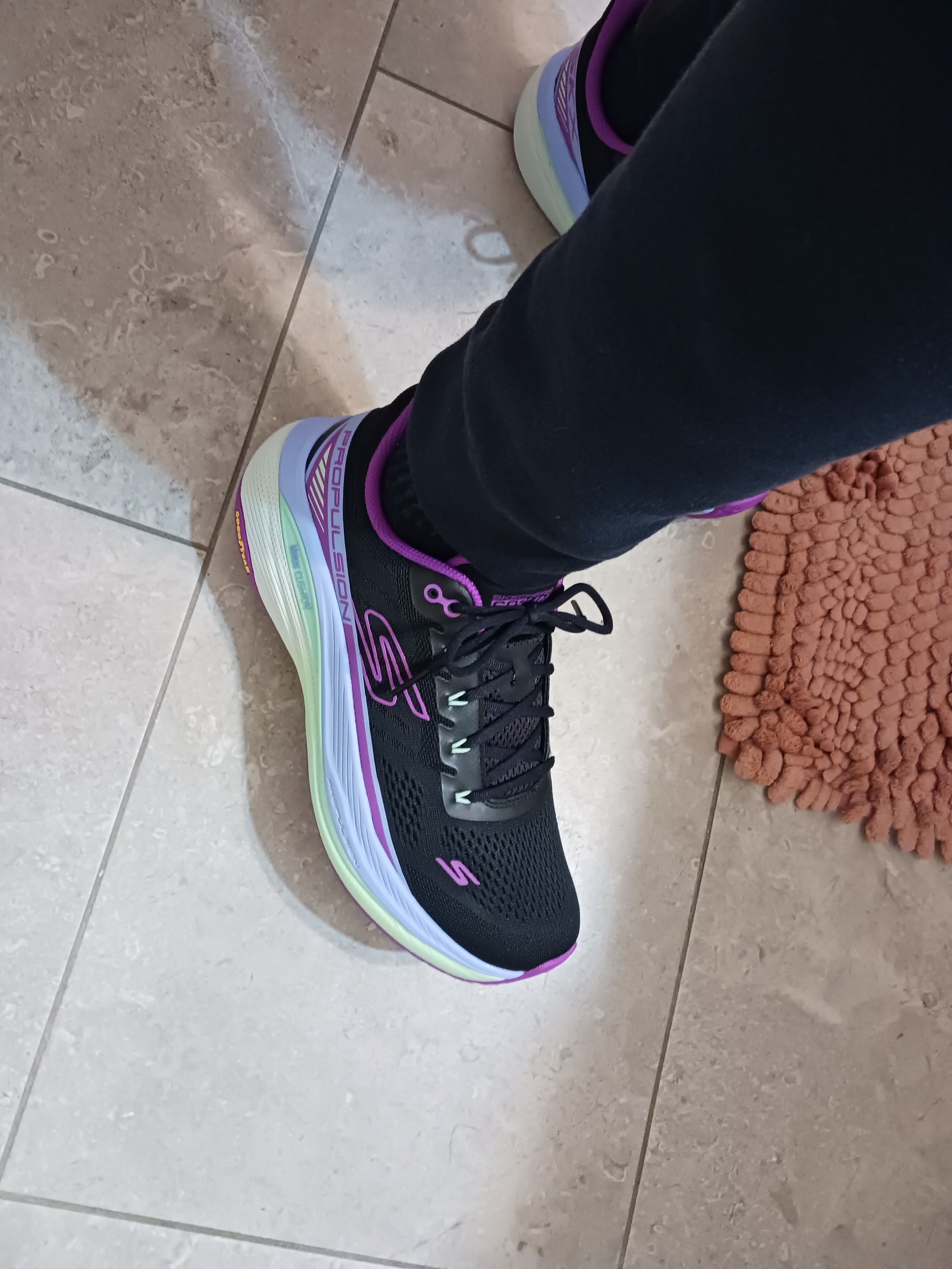 Customer carousel item 5.