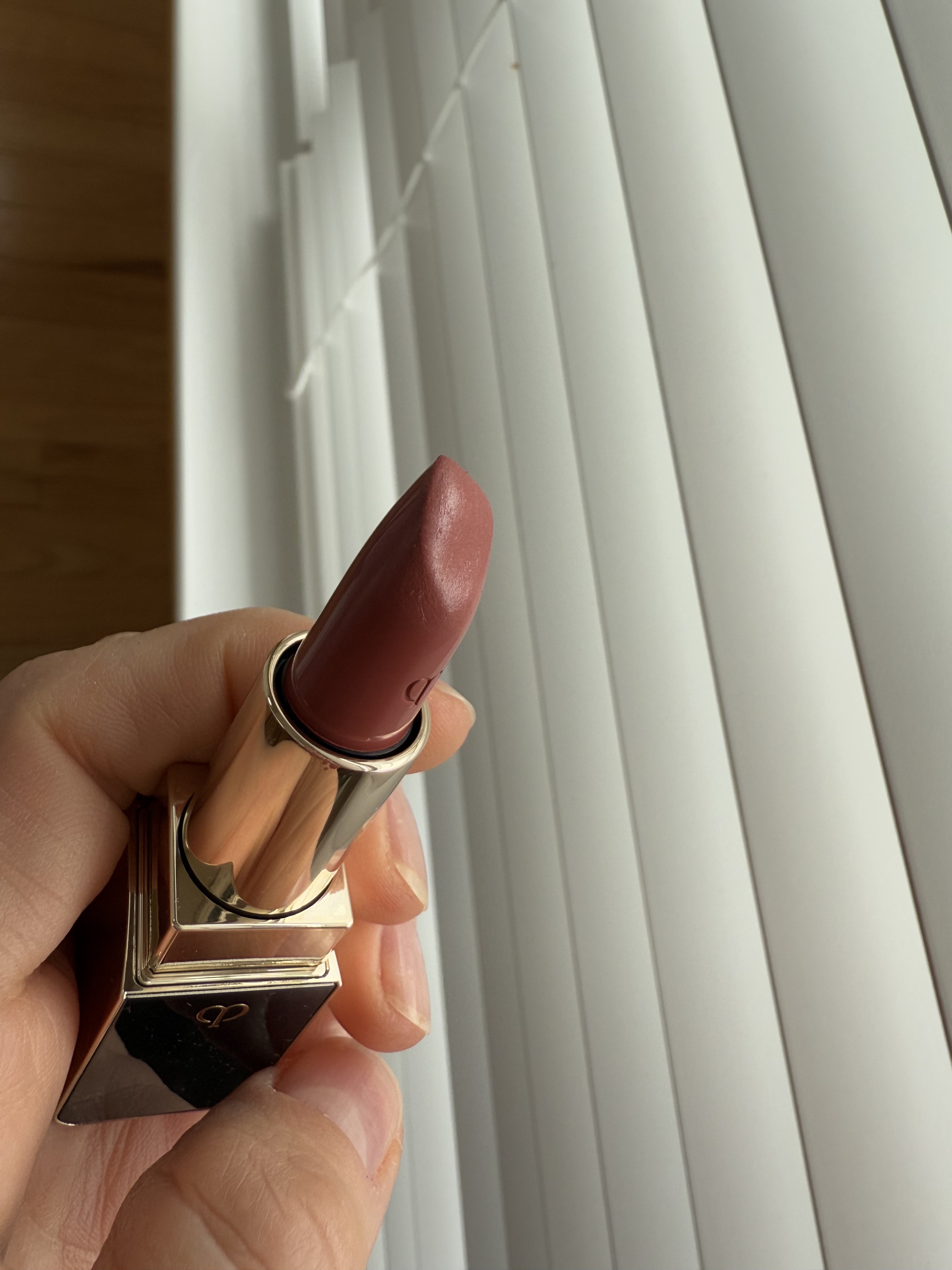 Customer carousel item 6.