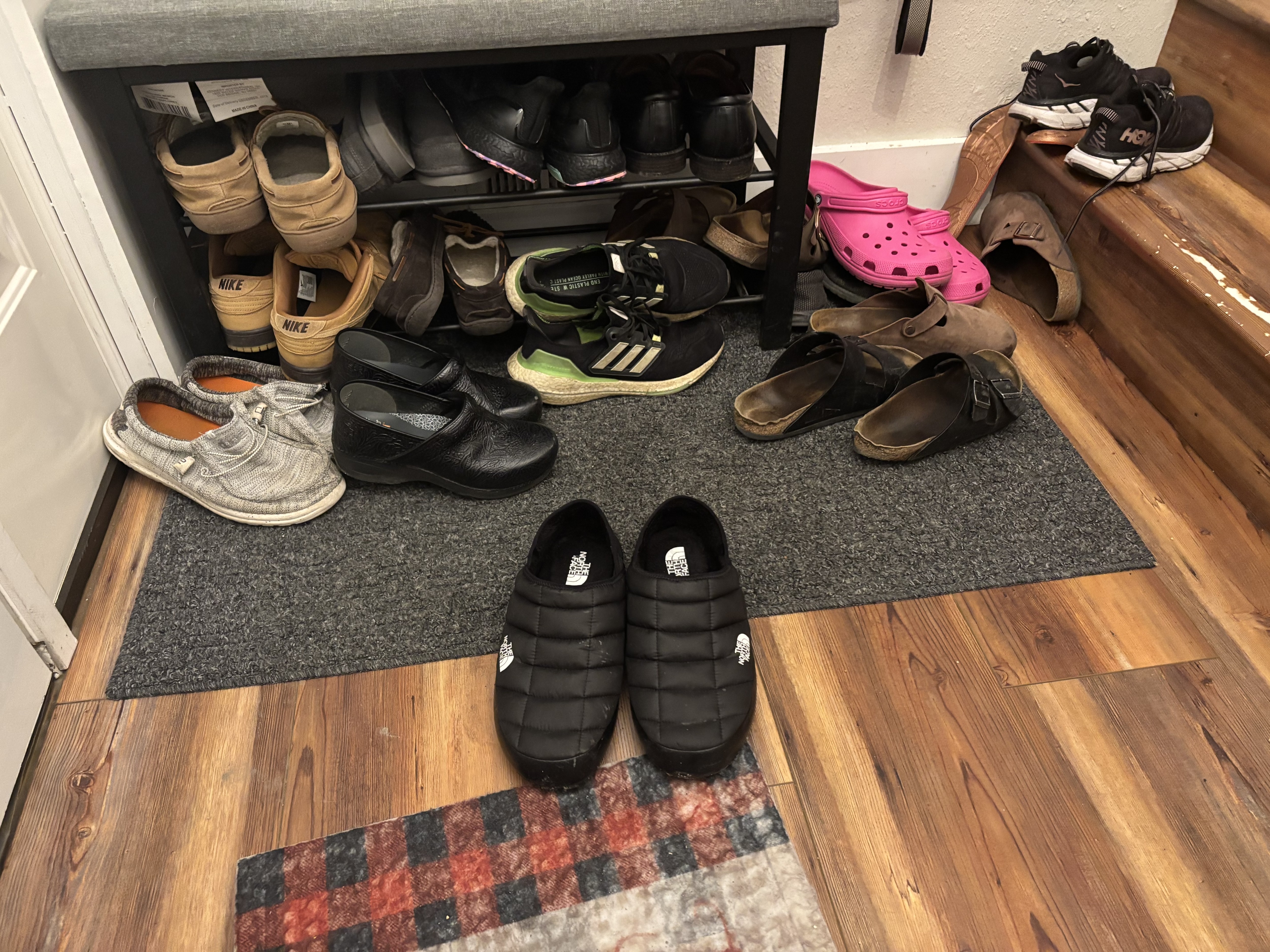 Leader of the entry way pack