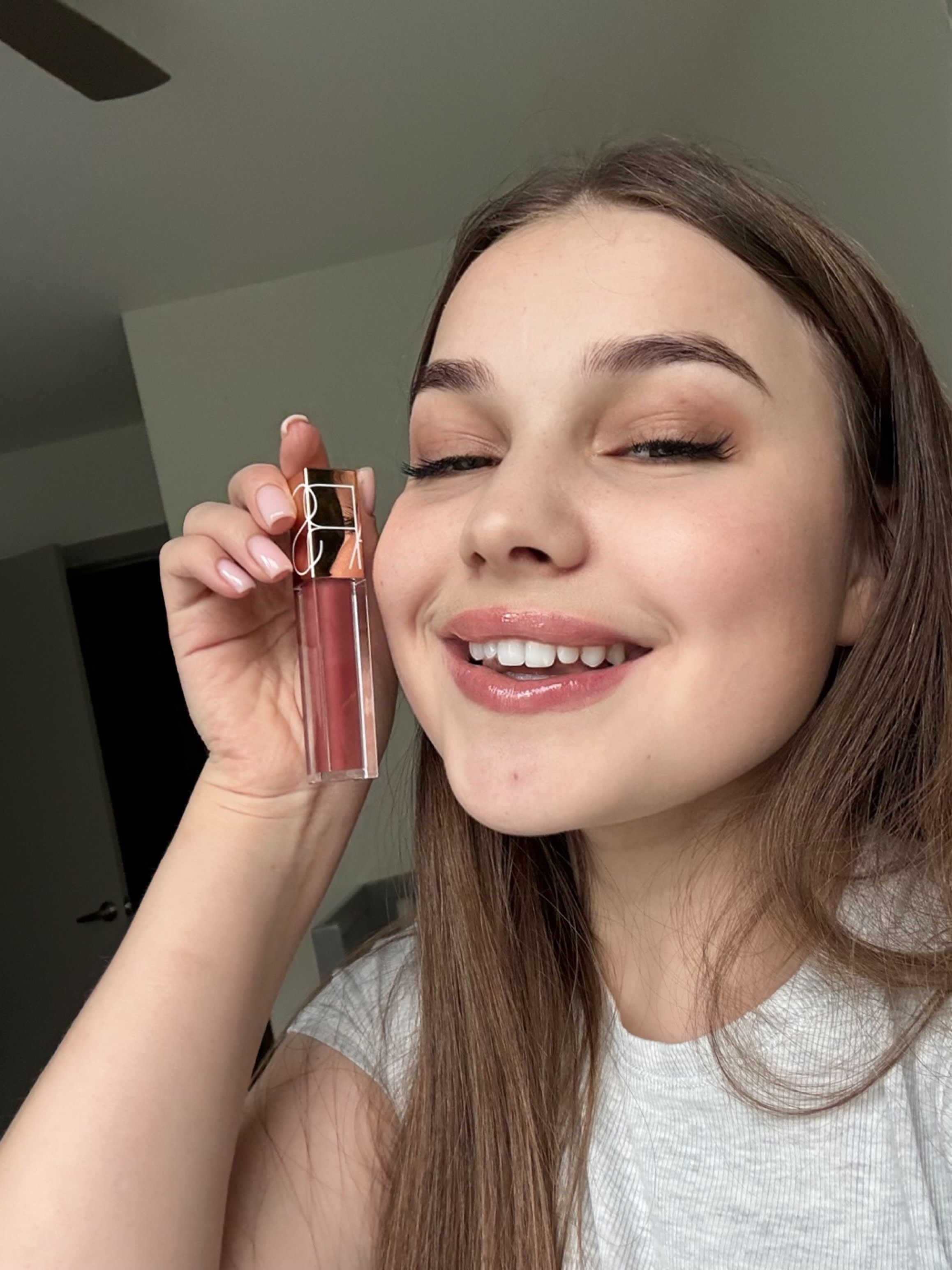 Customer carousel item 6.