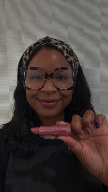 Customer carousel item 11.