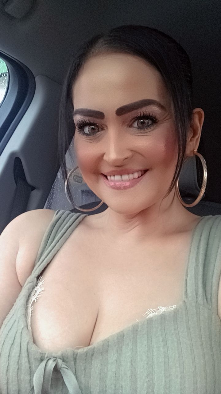 Customer carousel item 3.