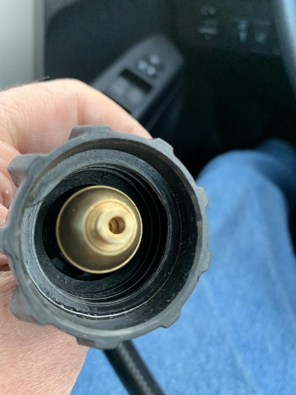 Missing gasket in hose regulator kit
