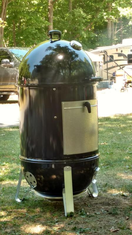 Weber 22" Smokey Mountain