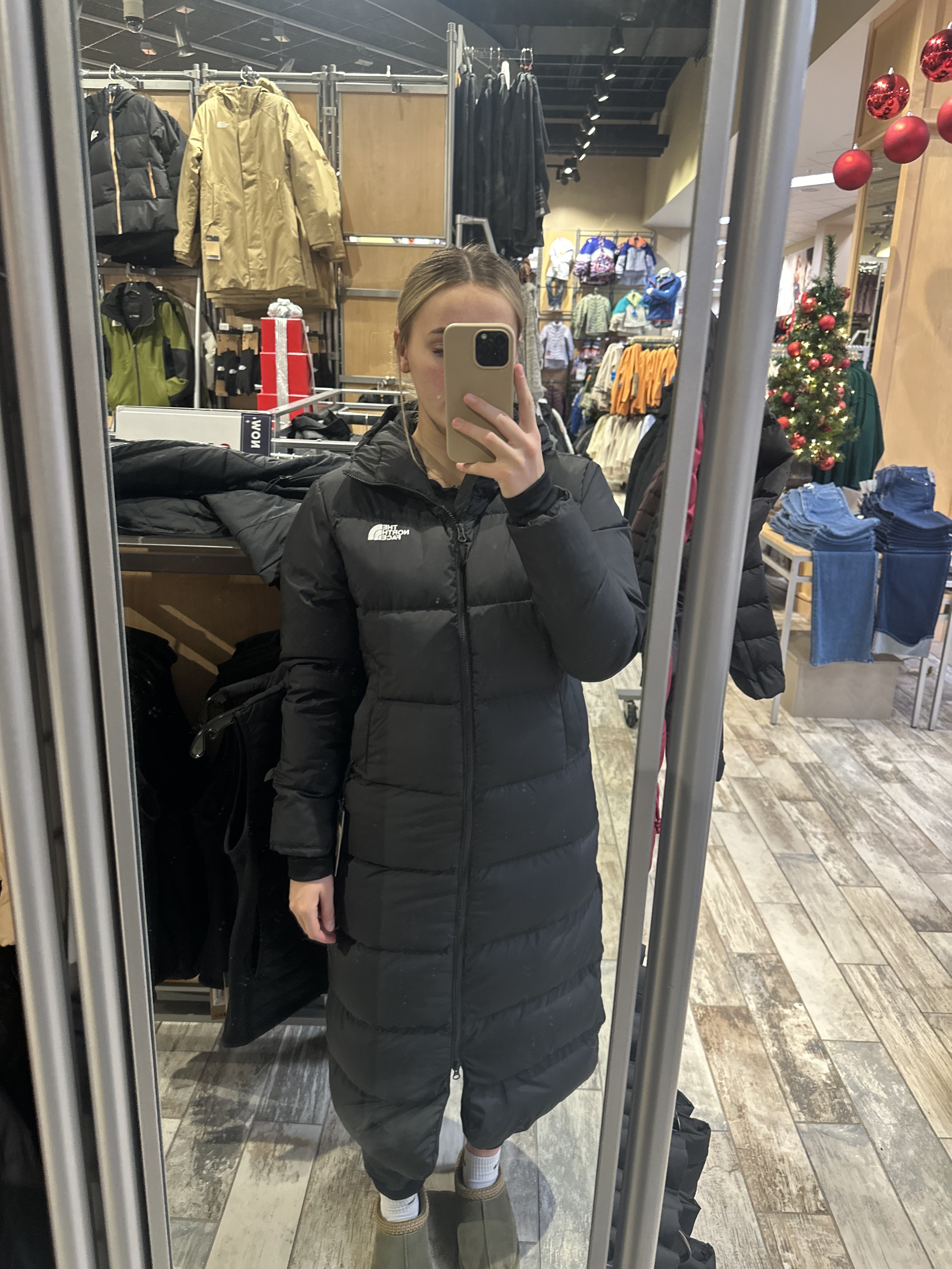 I got a size small. I'm 5"7