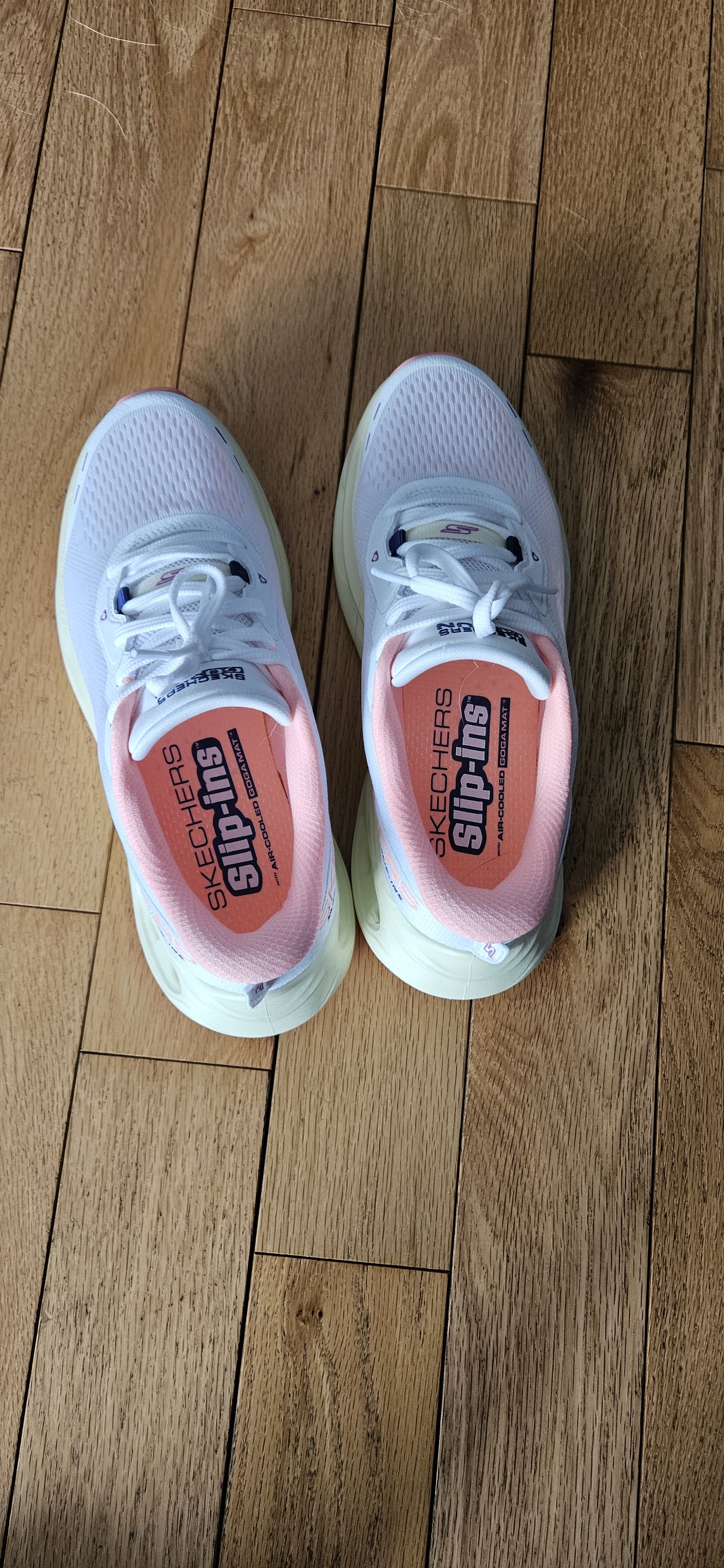 Customer carousel item 6.