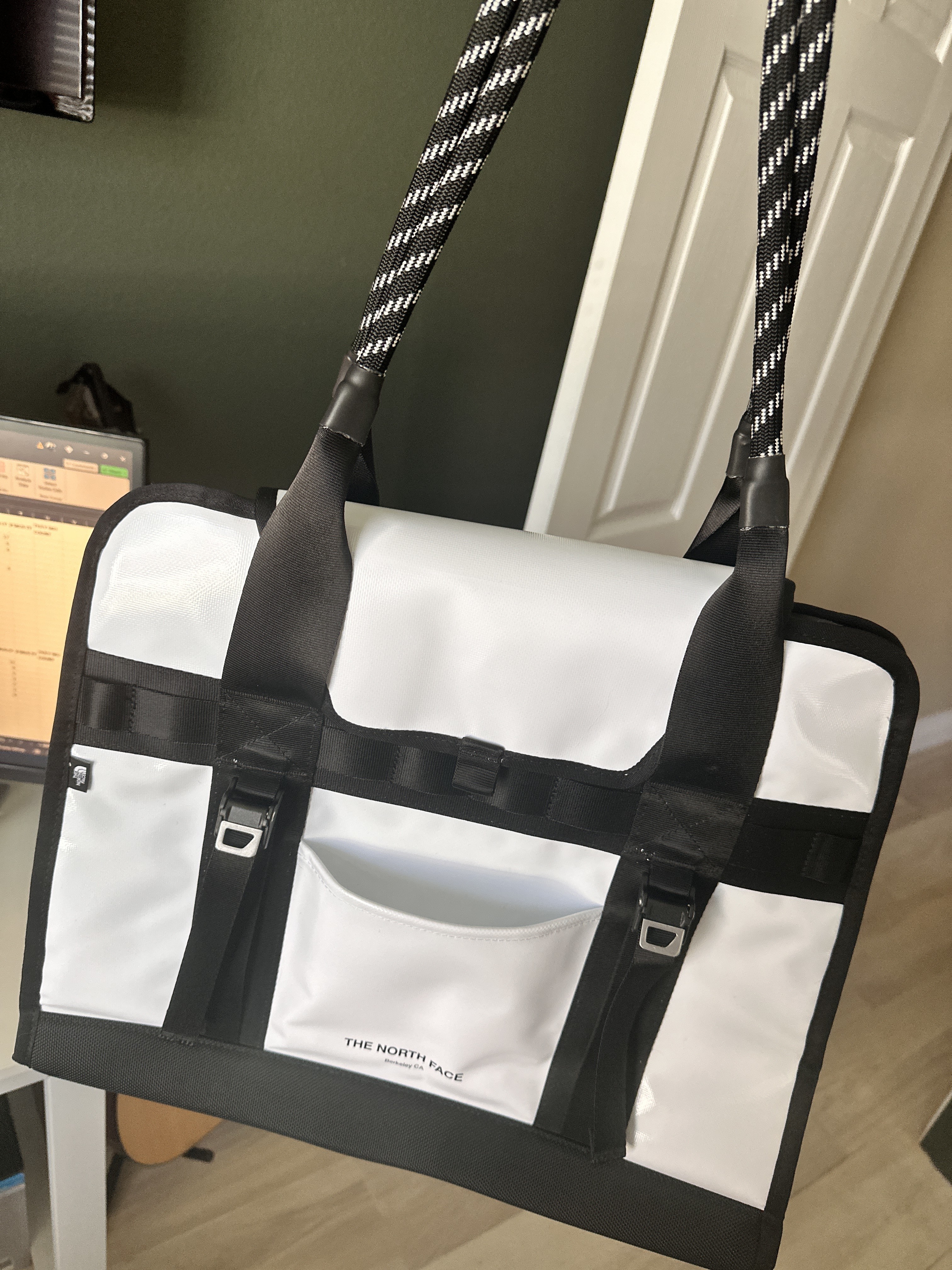 Customer carousel item 1.