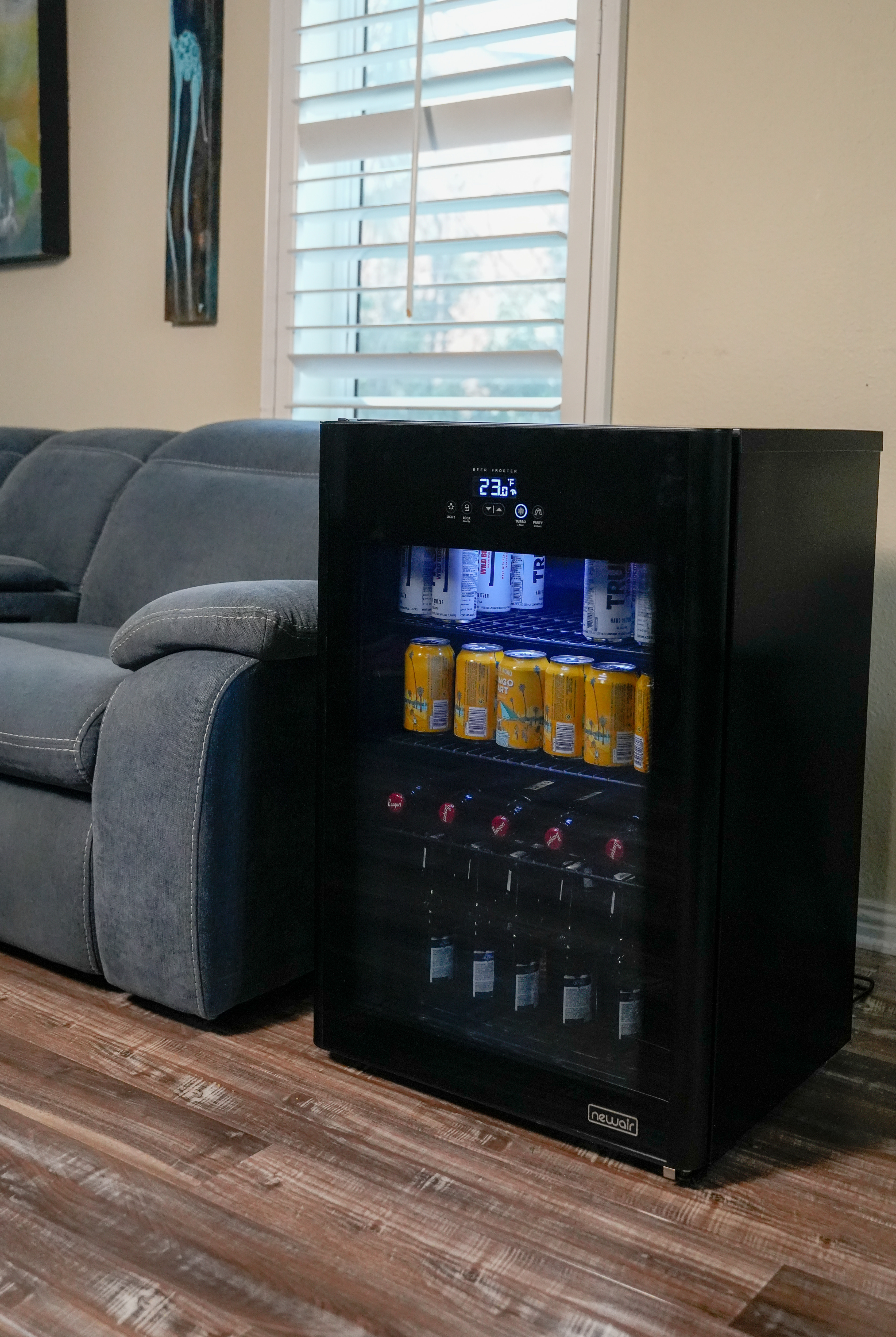 Looks nice in any room.