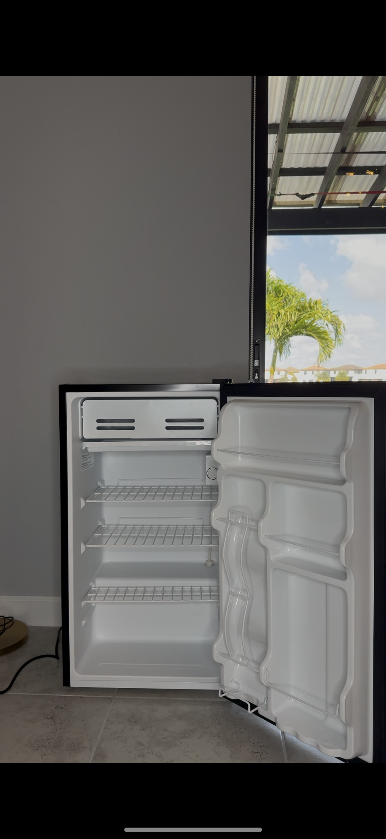 Customer carousel item 3.