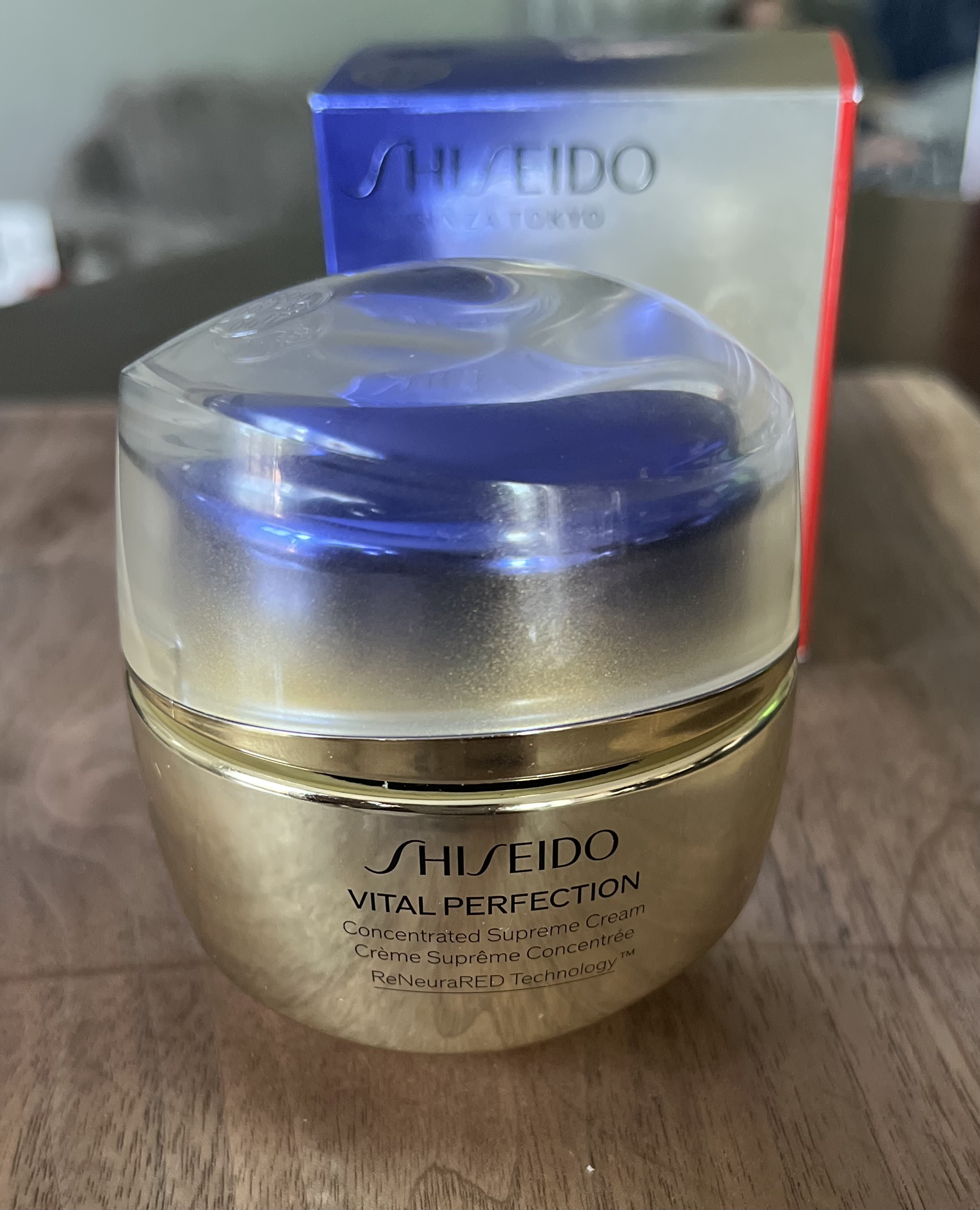 Shiseido Vital Perfection Concentrated Supreme Cream