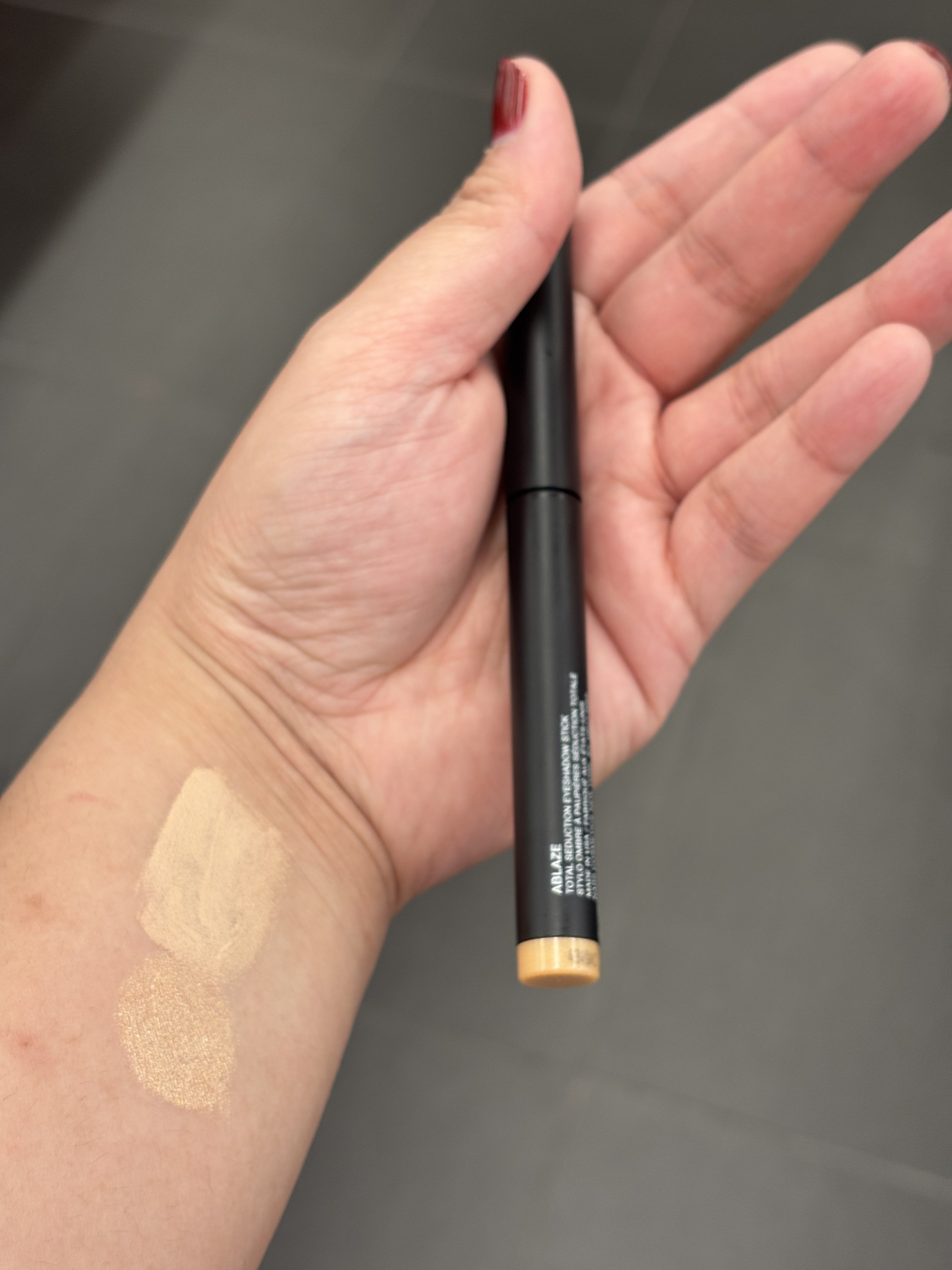 Customer carousel item 11.