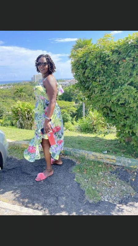 Customer carousel item 4.