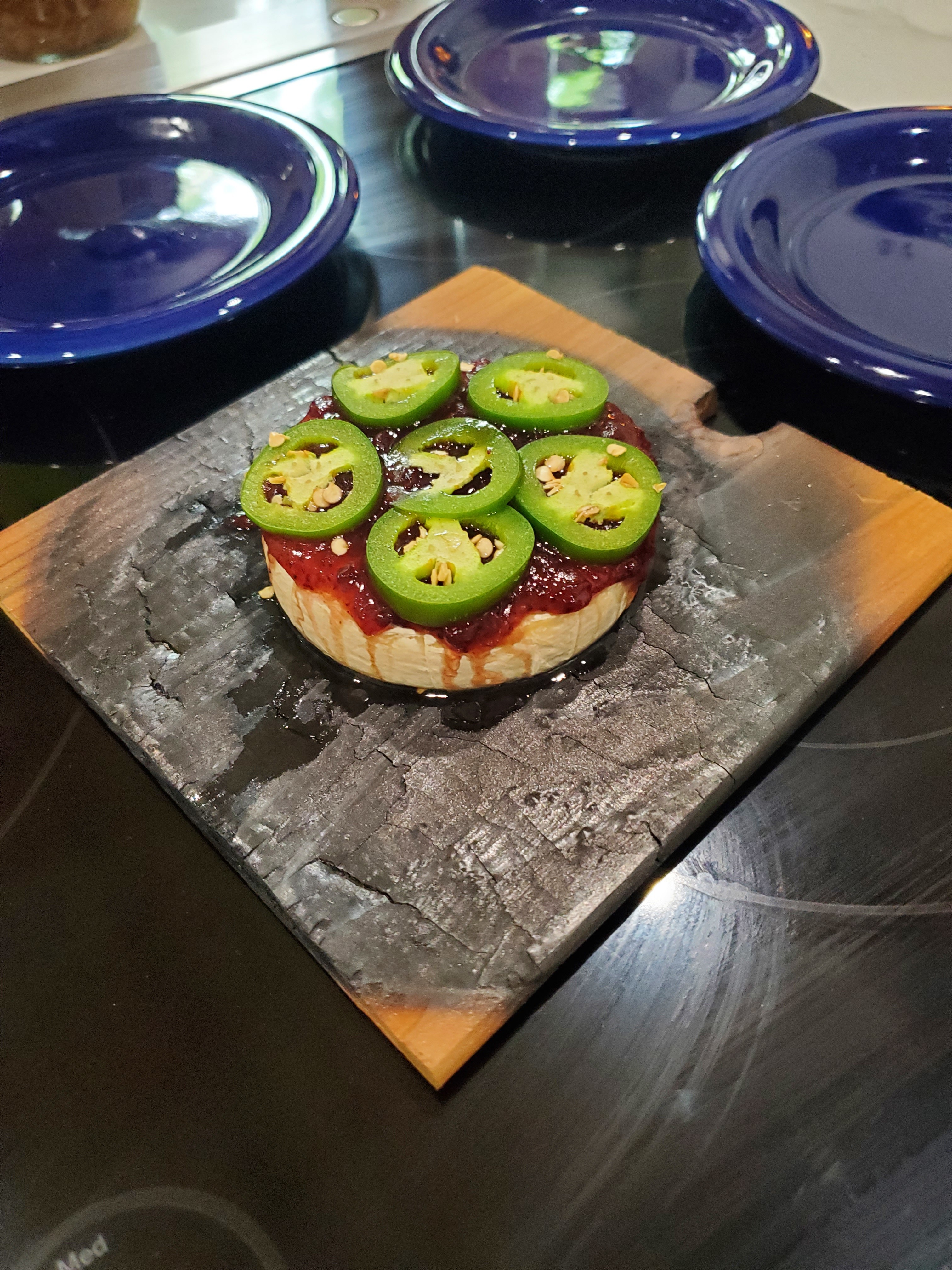 Smoked camembert with jelly and jalepenos