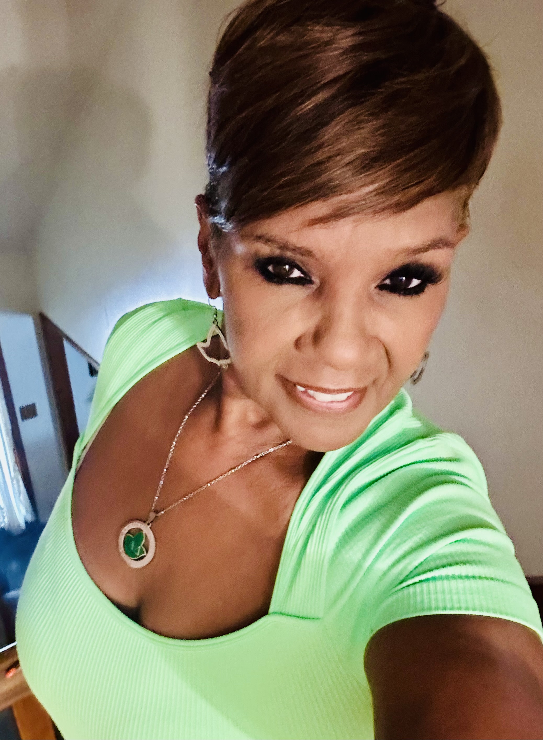 Customer carousel item 5.