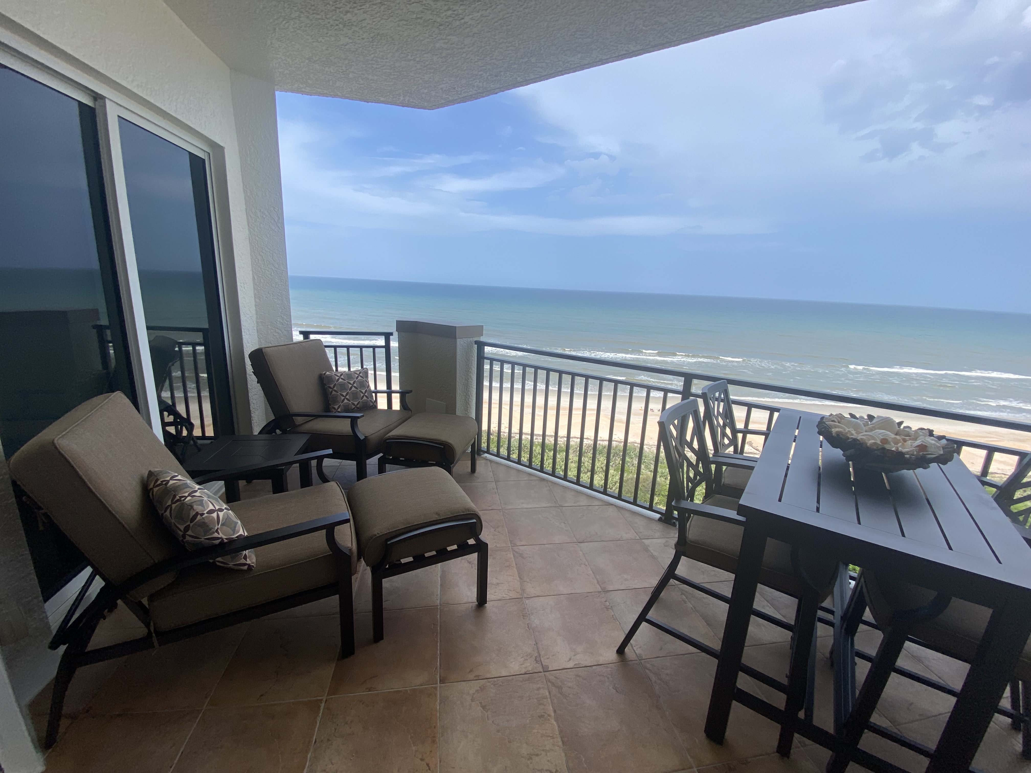 balcony facing north