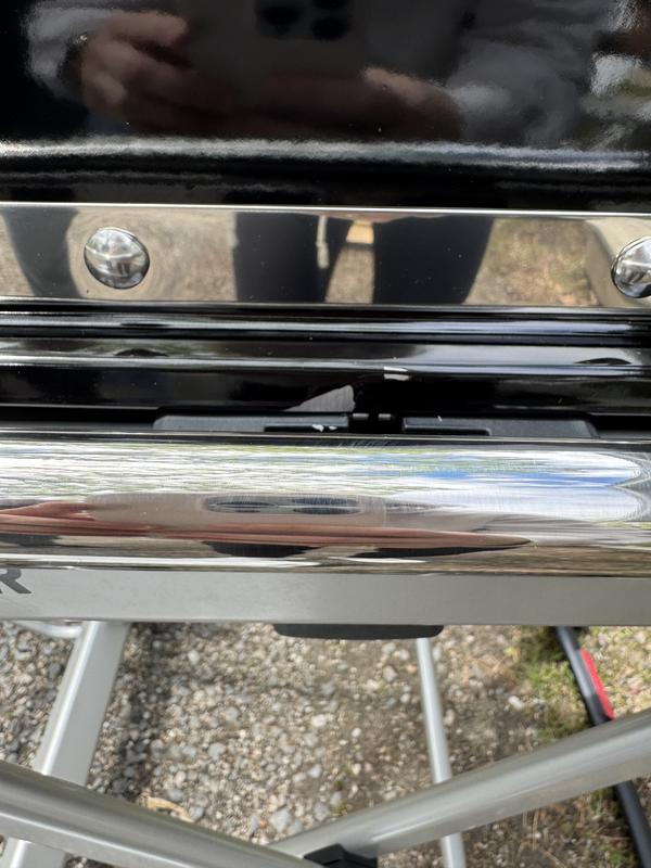 No lock and paint chipped off. Can't store it without the lid flying open and its hazardous