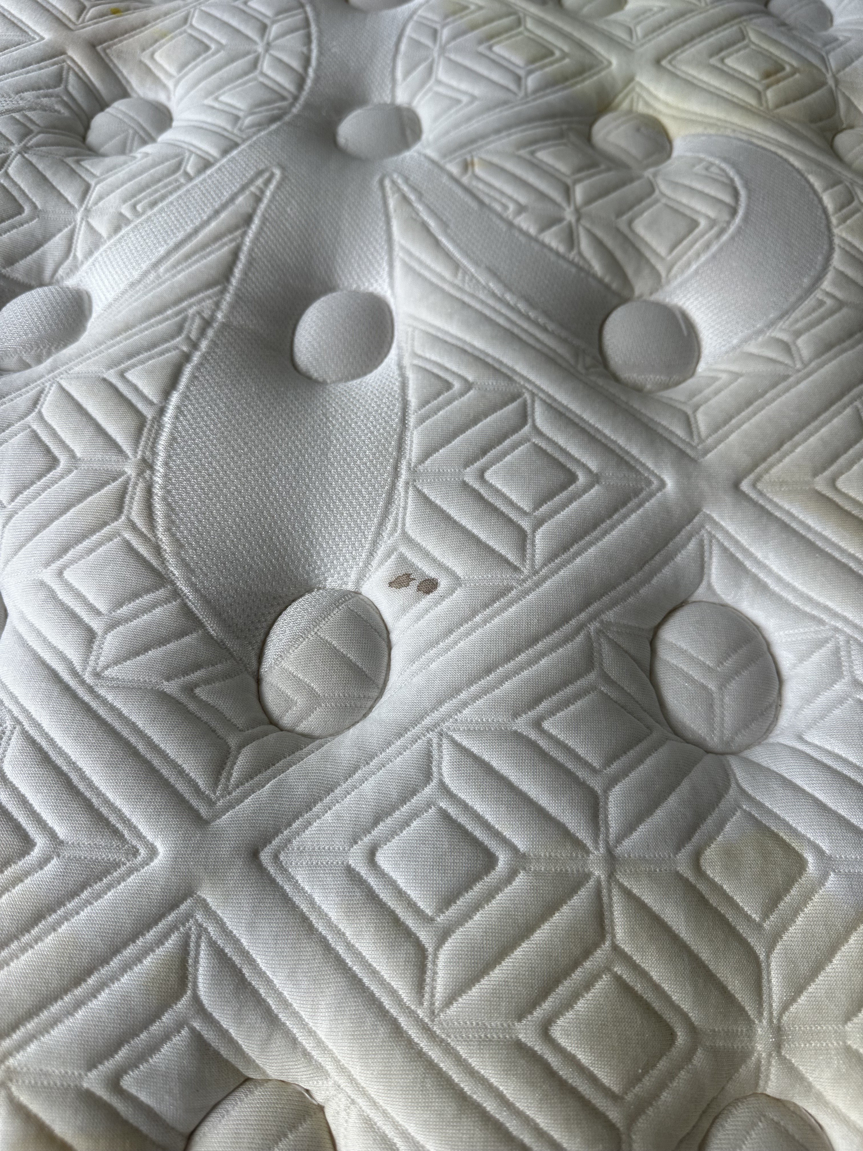 Customer carousel item 6.