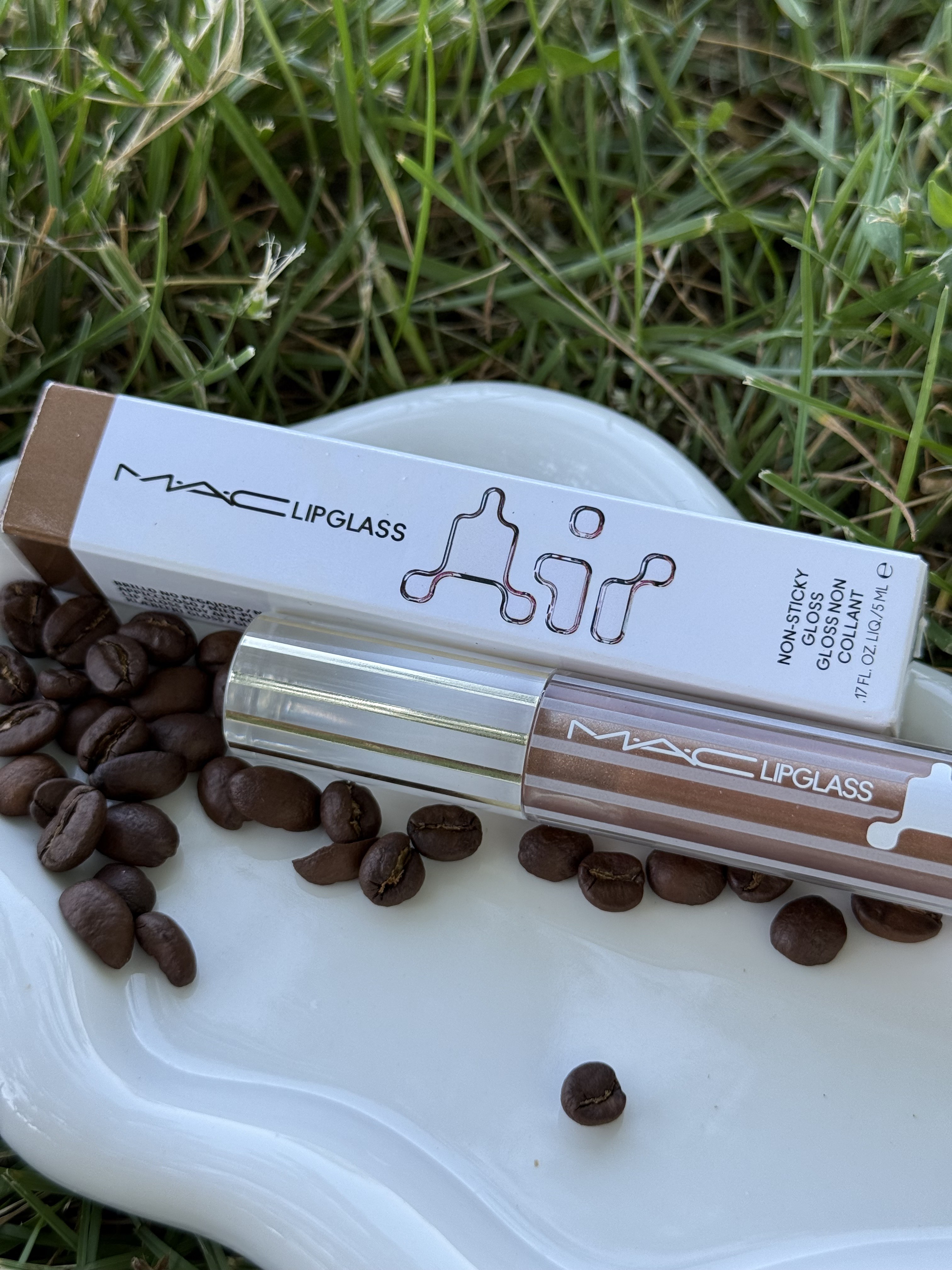 Customer carousel item 6.