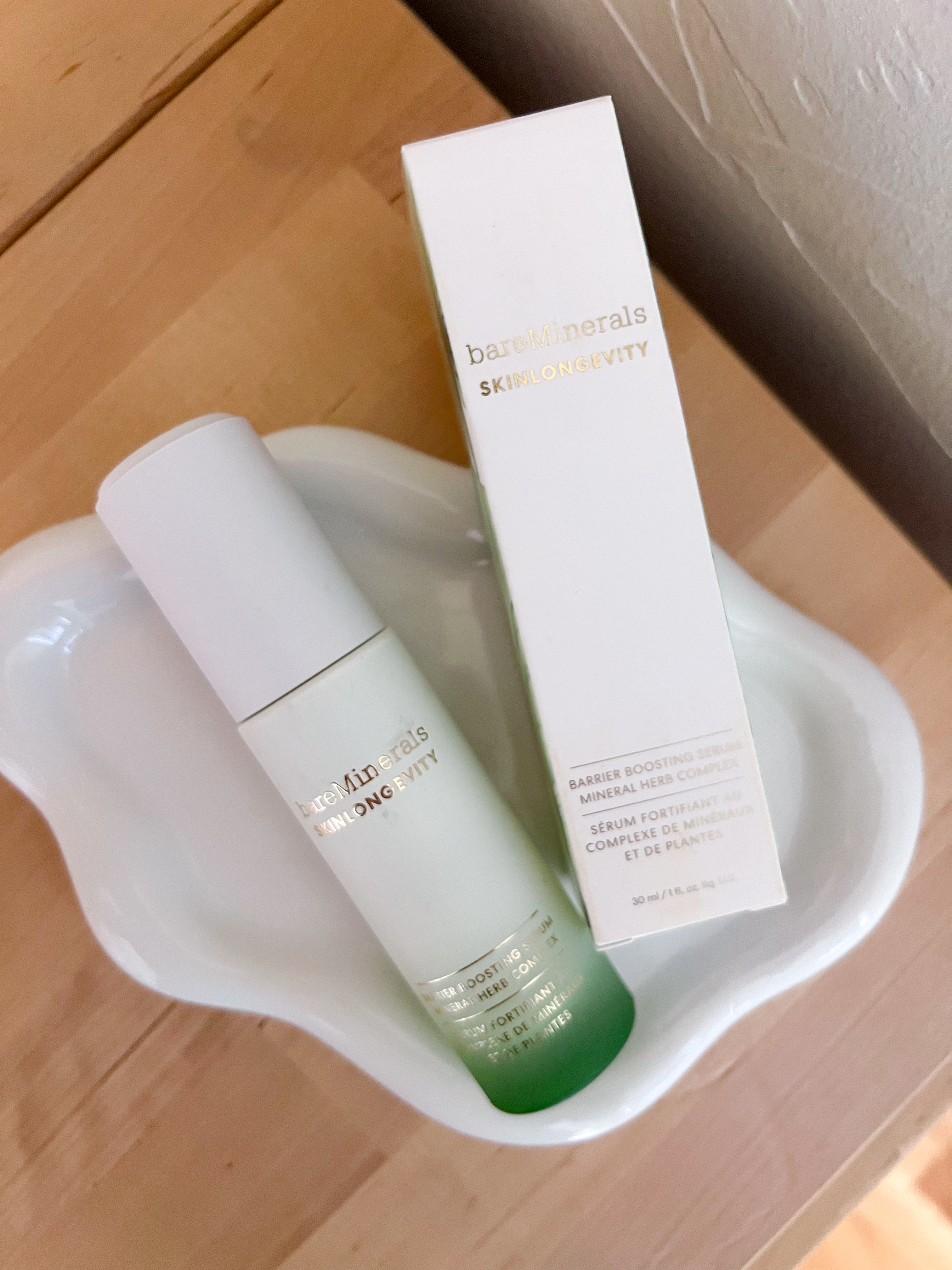 bareMinerals SKINLONGEVITY® Nourishing Barrier Boosting Serum with