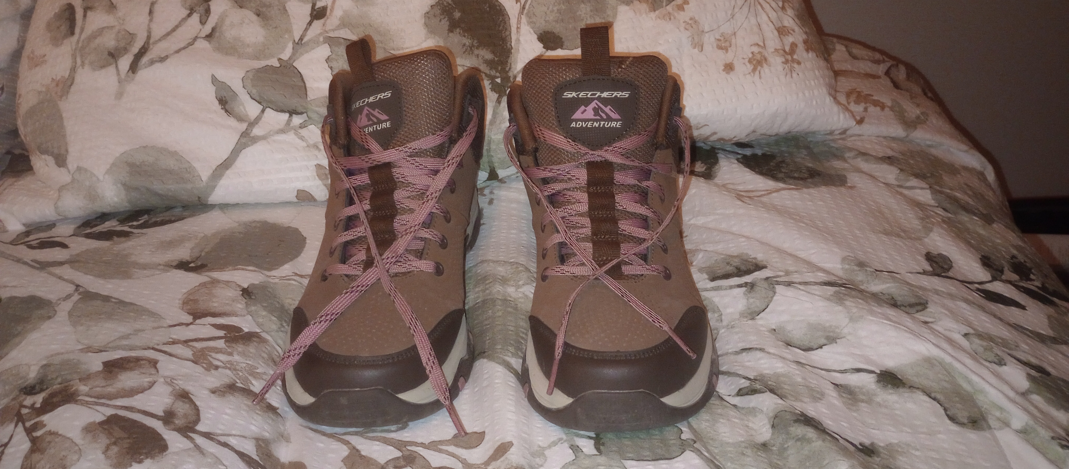 Trail boots