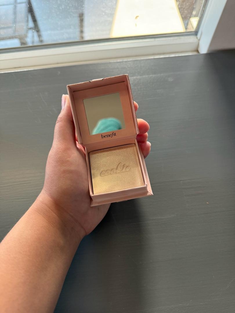 Customer carousel item 8.