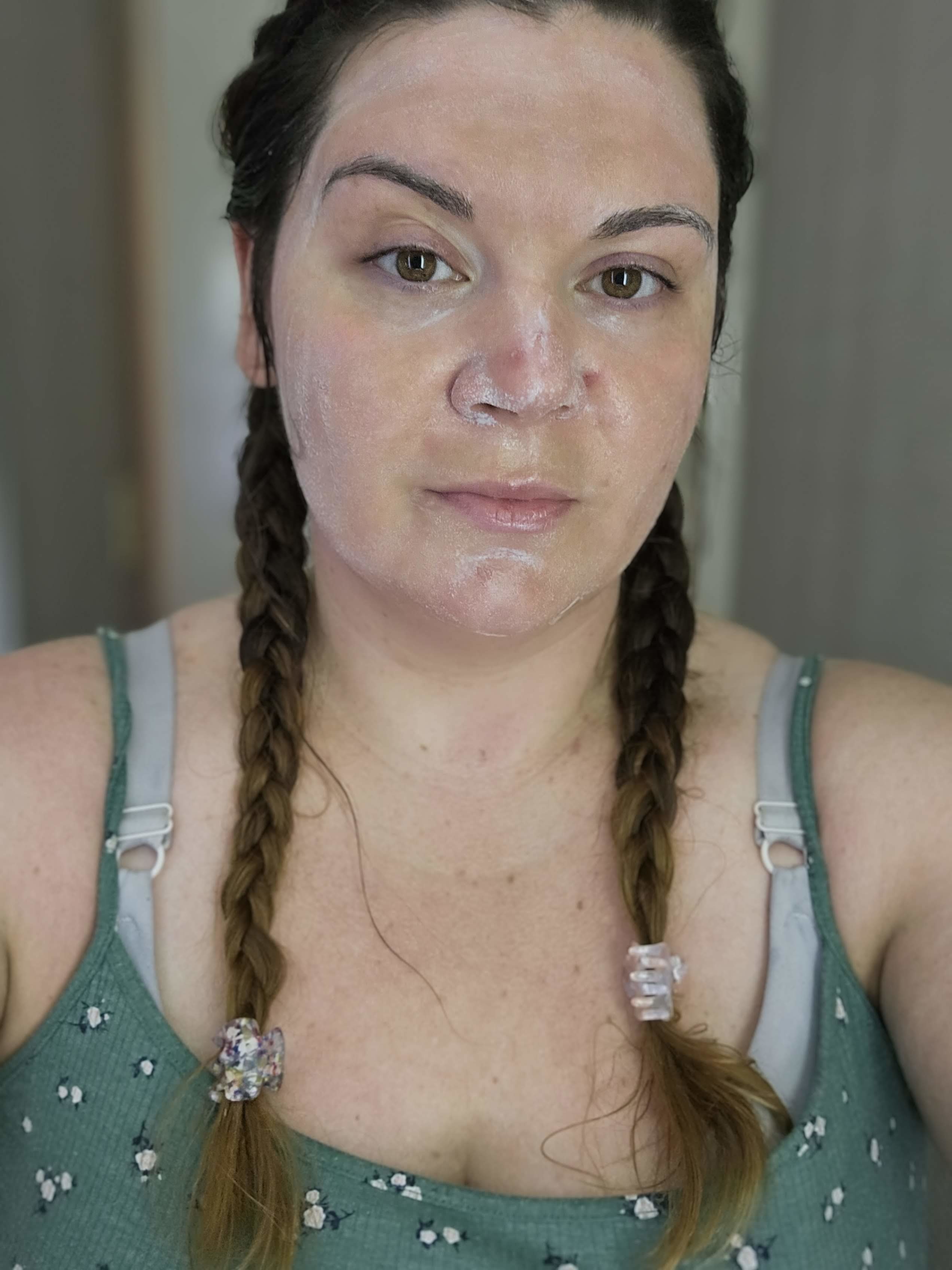 Wasjing my face with @SkinlongevityCloudCleanser @BareMinerals