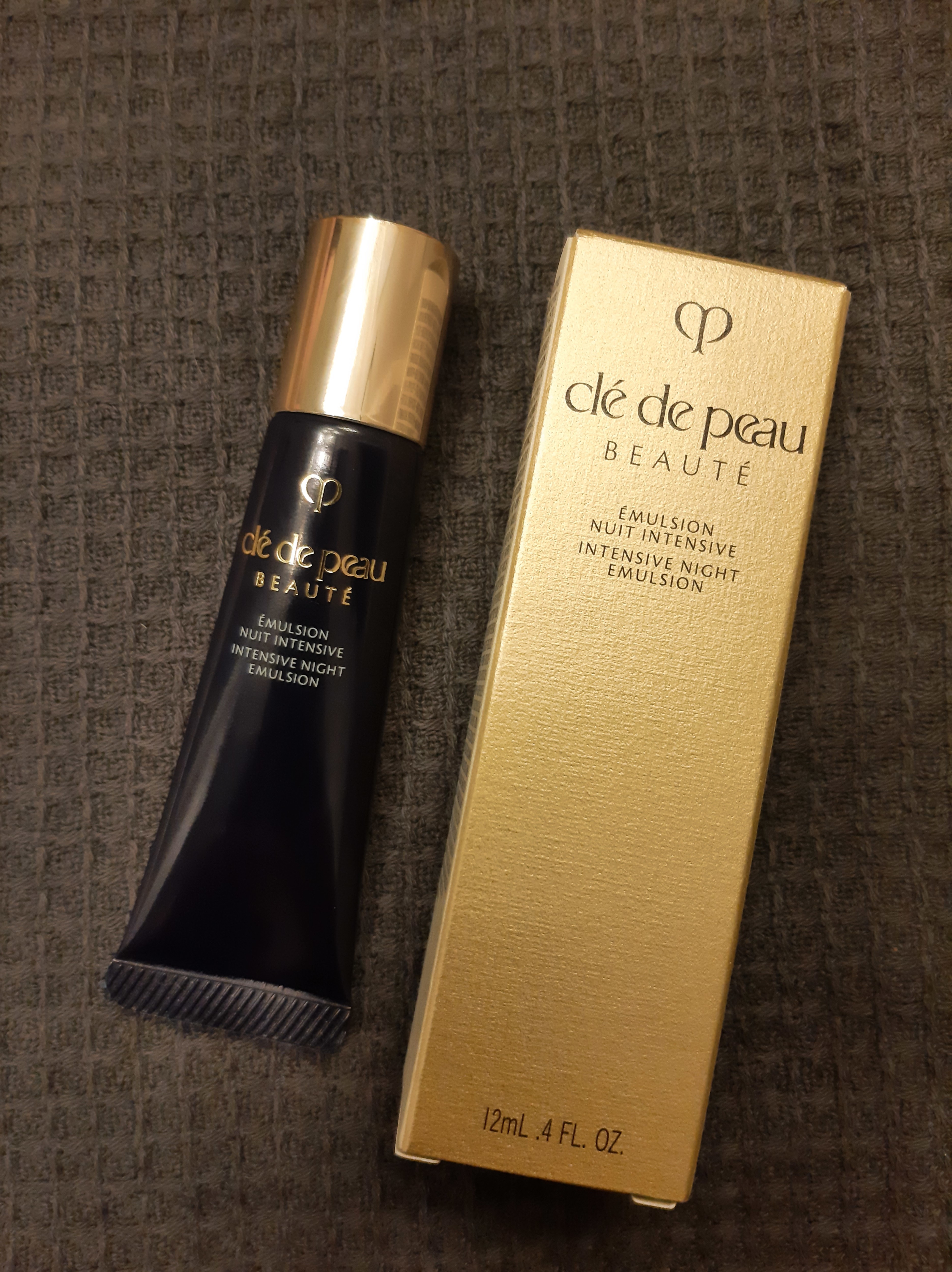 Customer carousel item 9.