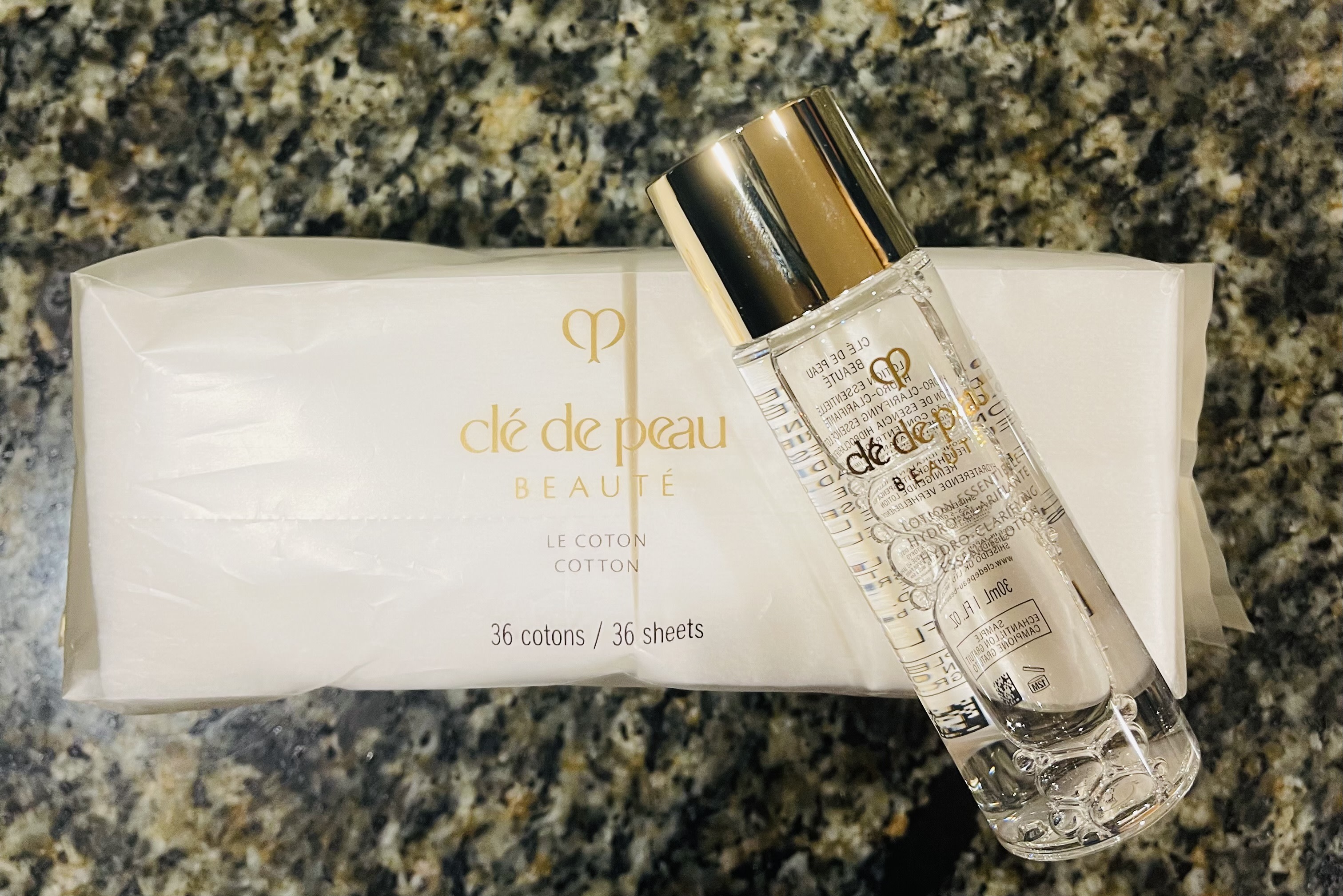 clé de peau モイスチャライジング セラム 40mL Clé de Peau Beauté Hydro-Softening Essence Lotion, 5.7 oz. - Macy's
