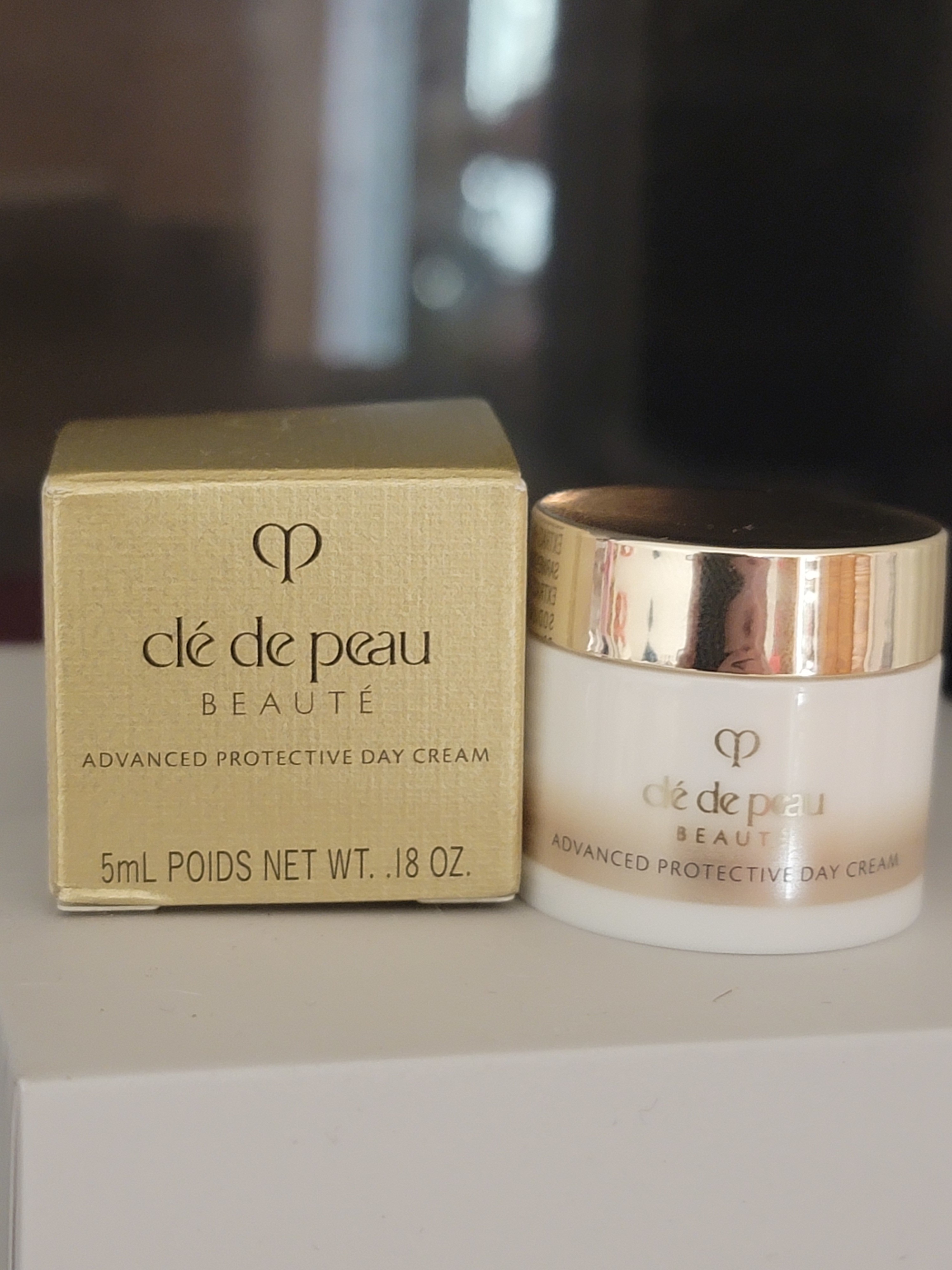 Customer carousel item 12.