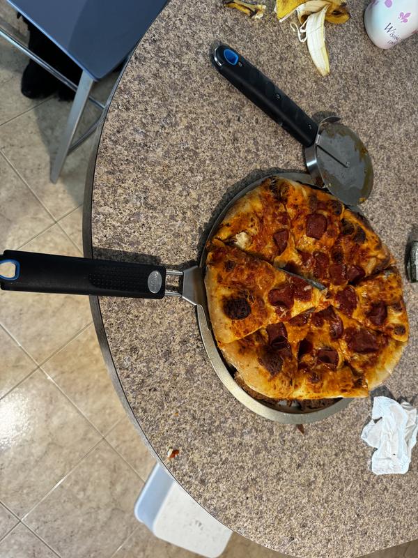 Pizza on the grill