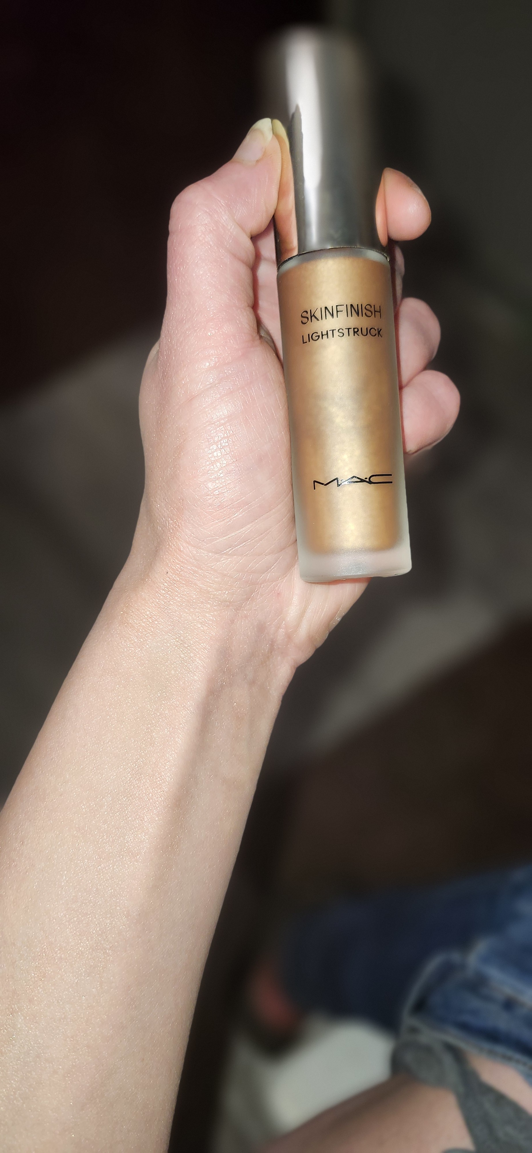 Customer carousel item 4.