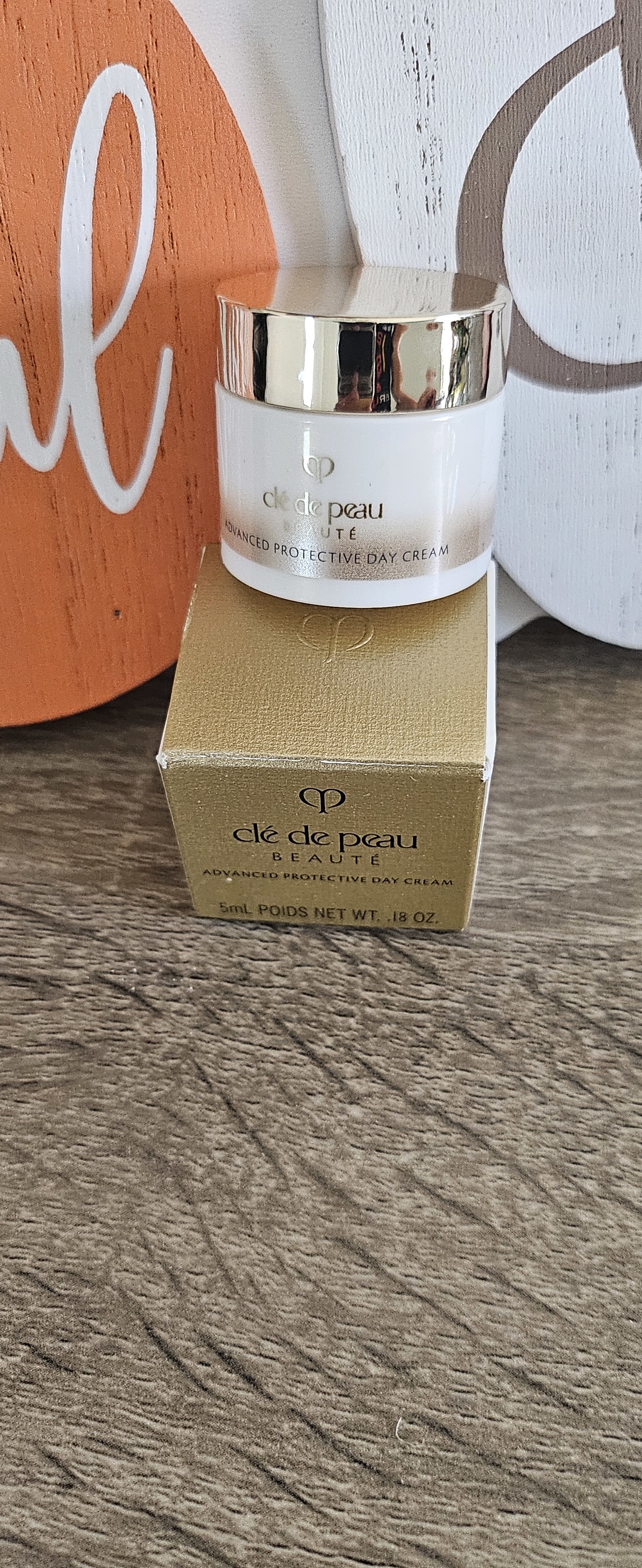 Clé de Peau Beauté Advanced Protective Day Cream, 1.7 oz. - Macy's