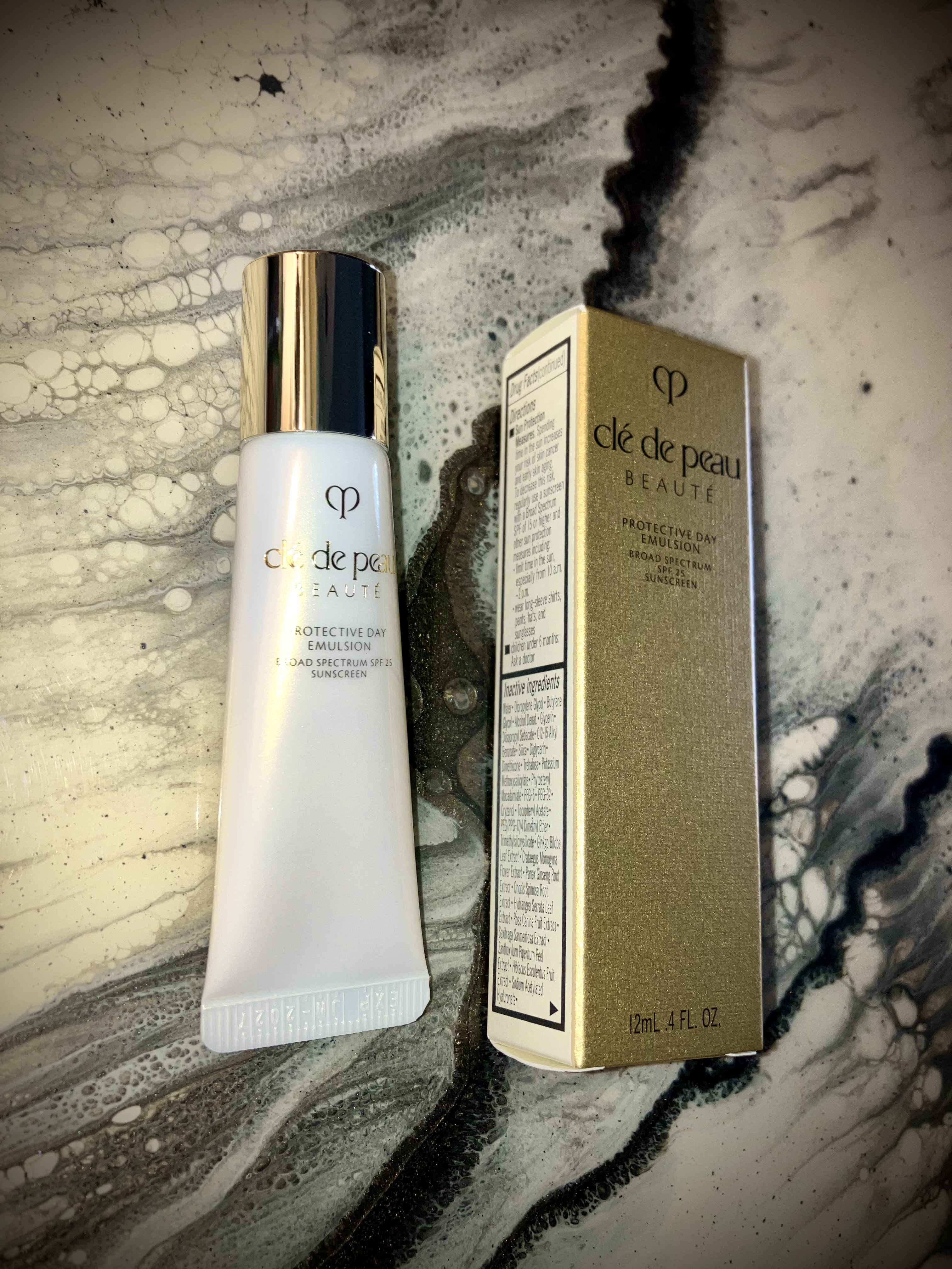 Clé de Peau Beauté Protective Day Emulsion | Bloomingdale's Beauty