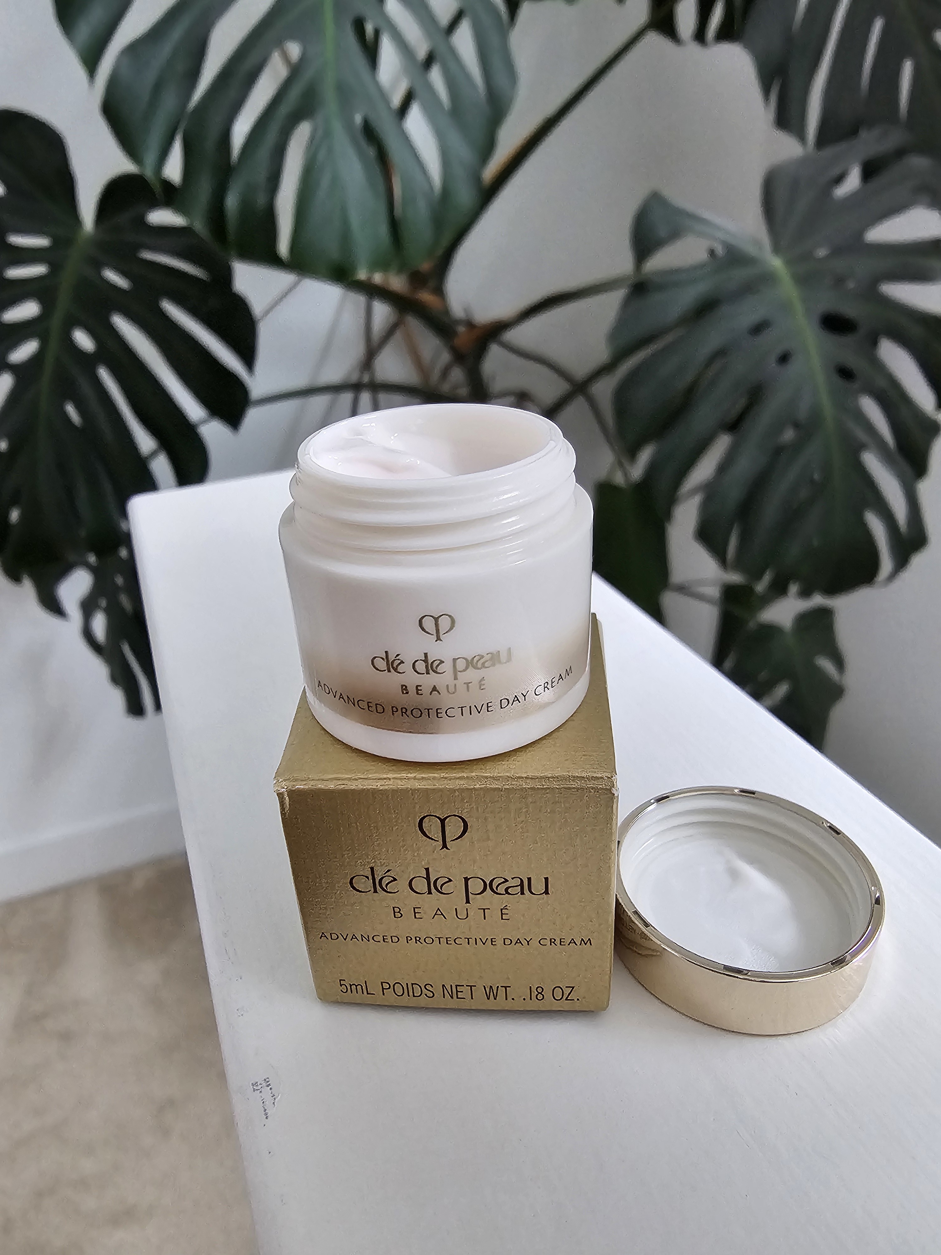 Customer carousel item 1.