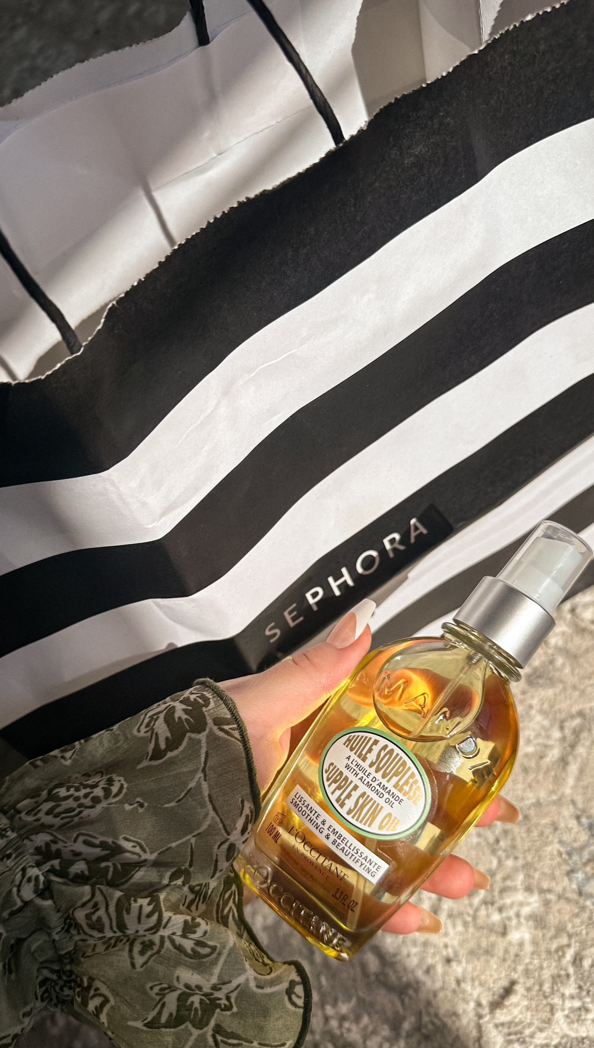 Customer carousel item 11.