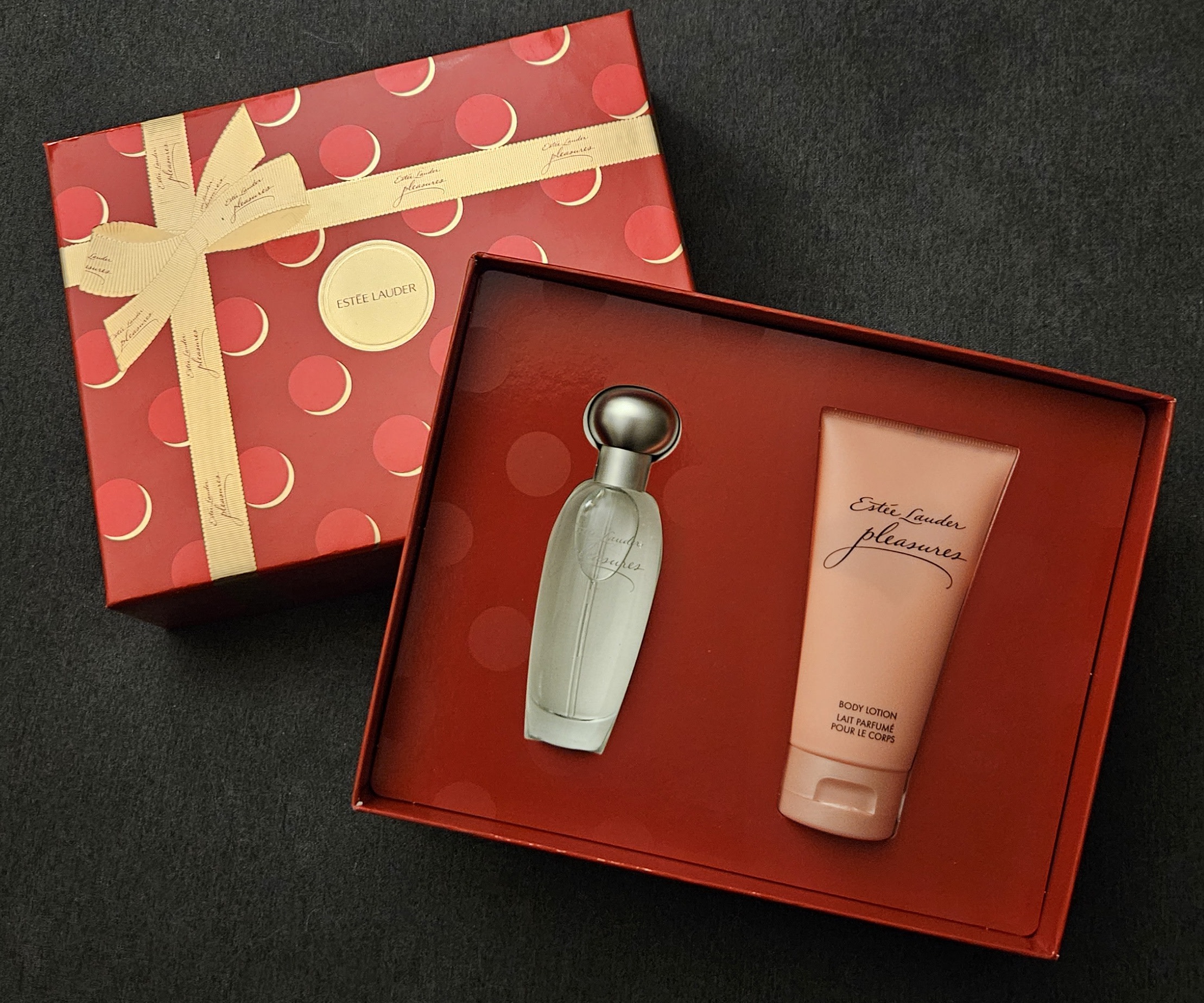 Festive and elegant packaging