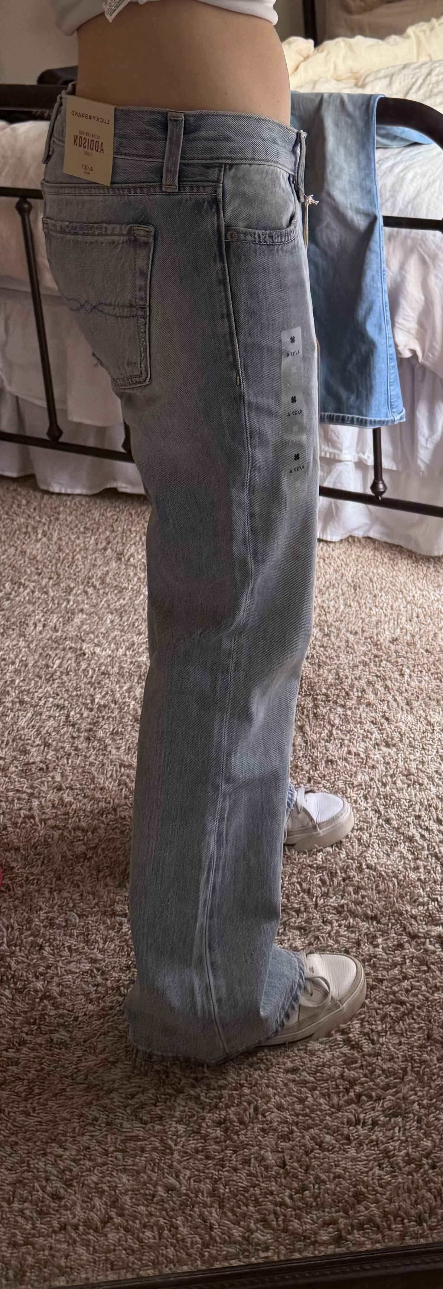 as you can see, big on my waist