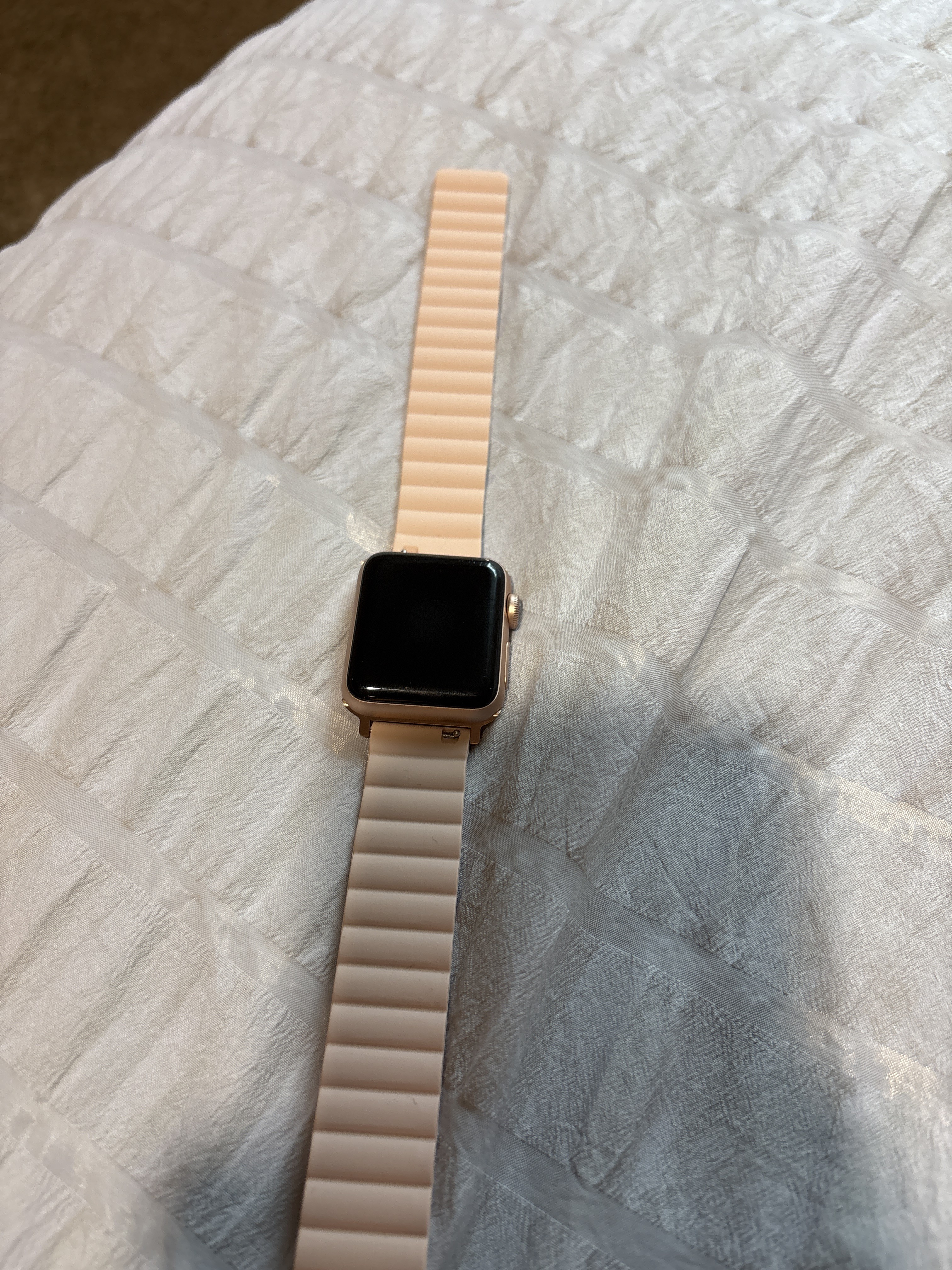 Matches the rose gold Apple Watch perfectly!