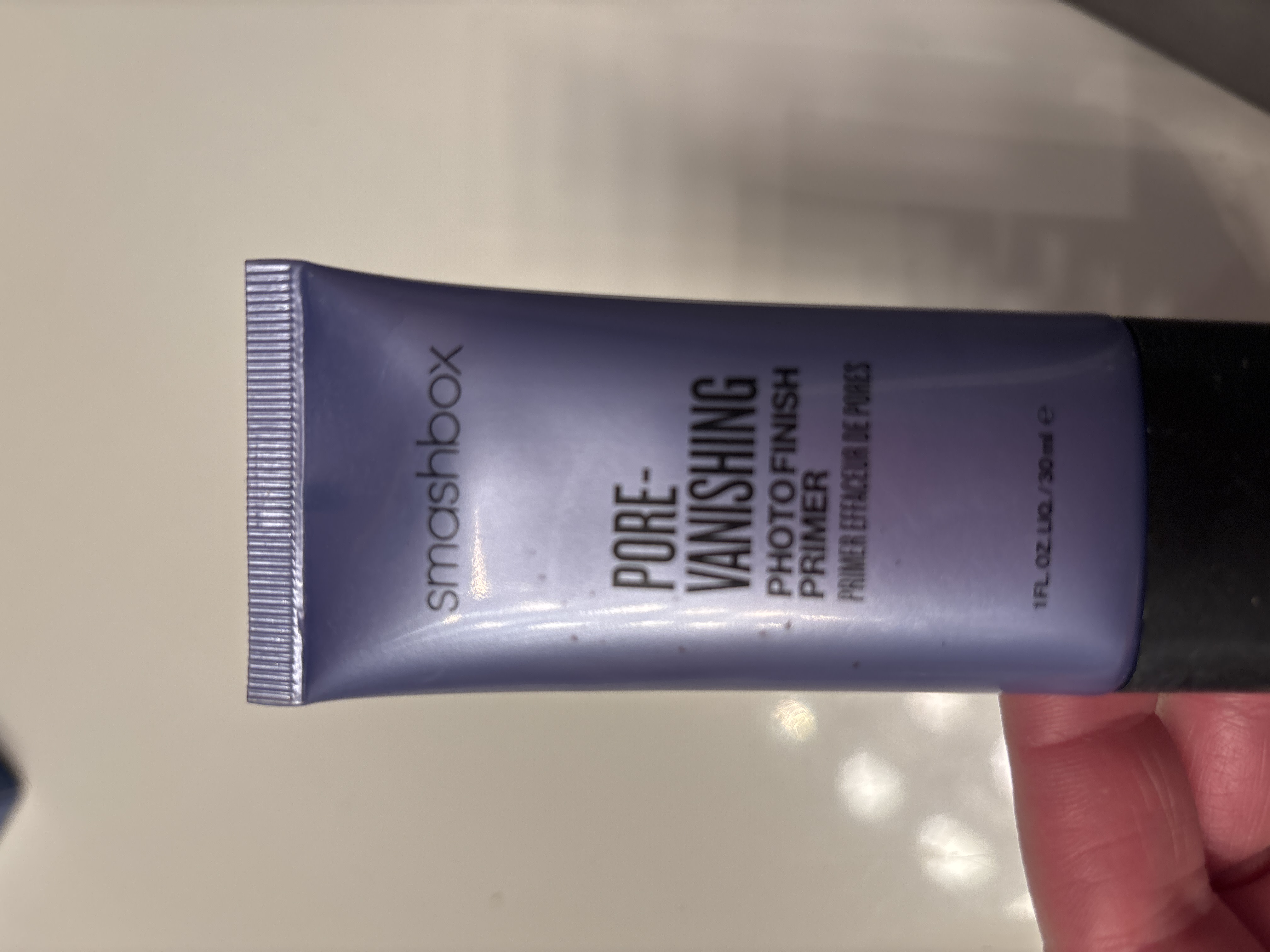 Adds a flawless finish to your makeup