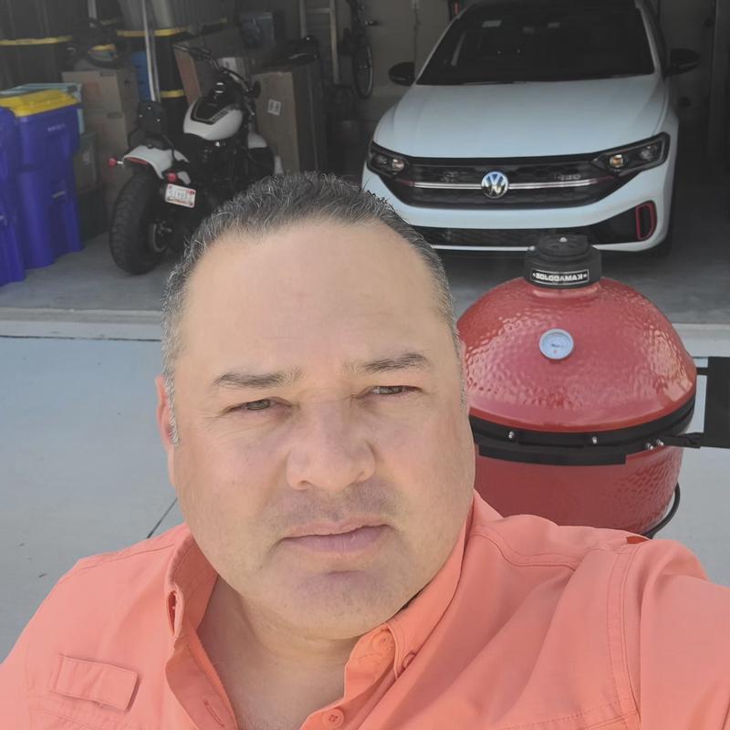 My Kamado Joe likes to photo bomb