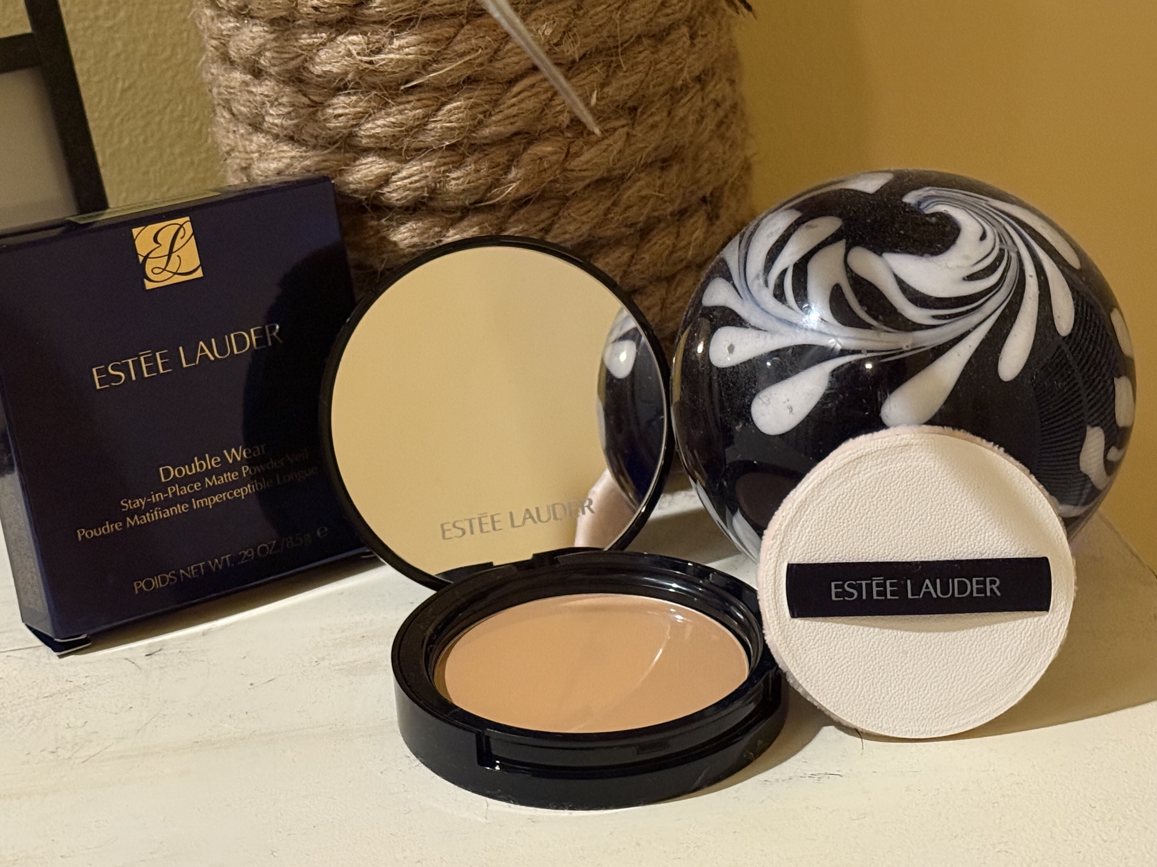 Double Wear Matte Powder Veil