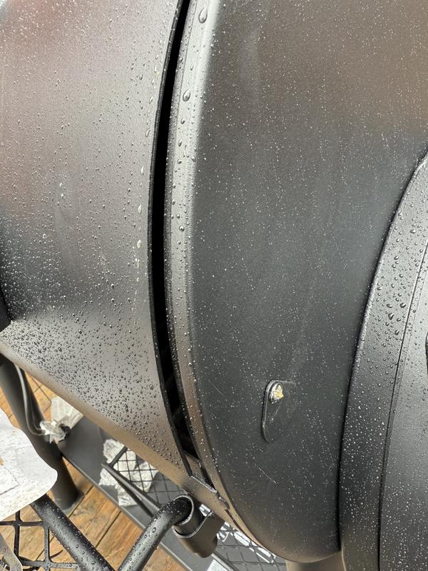 Door doesn't fit in the respective groove