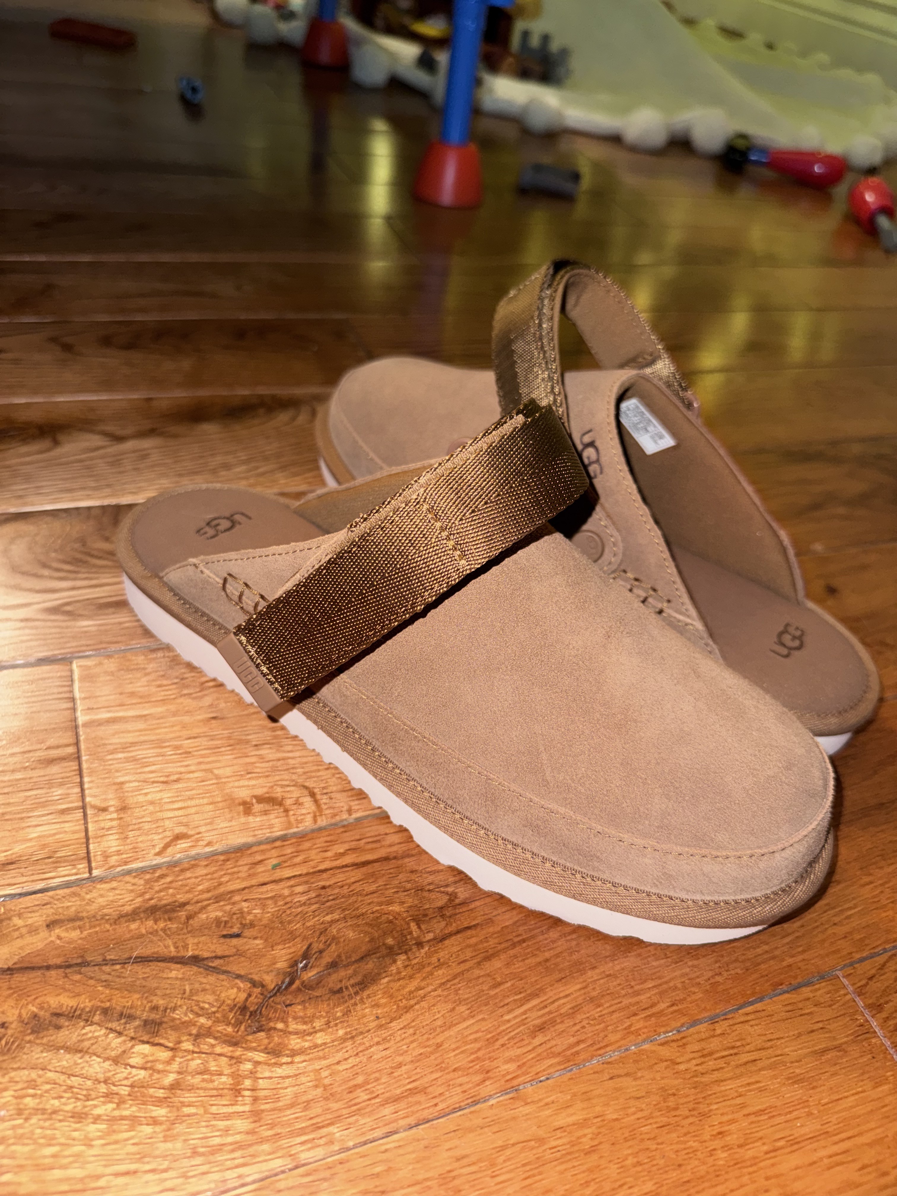 These straps look nothing like the photos