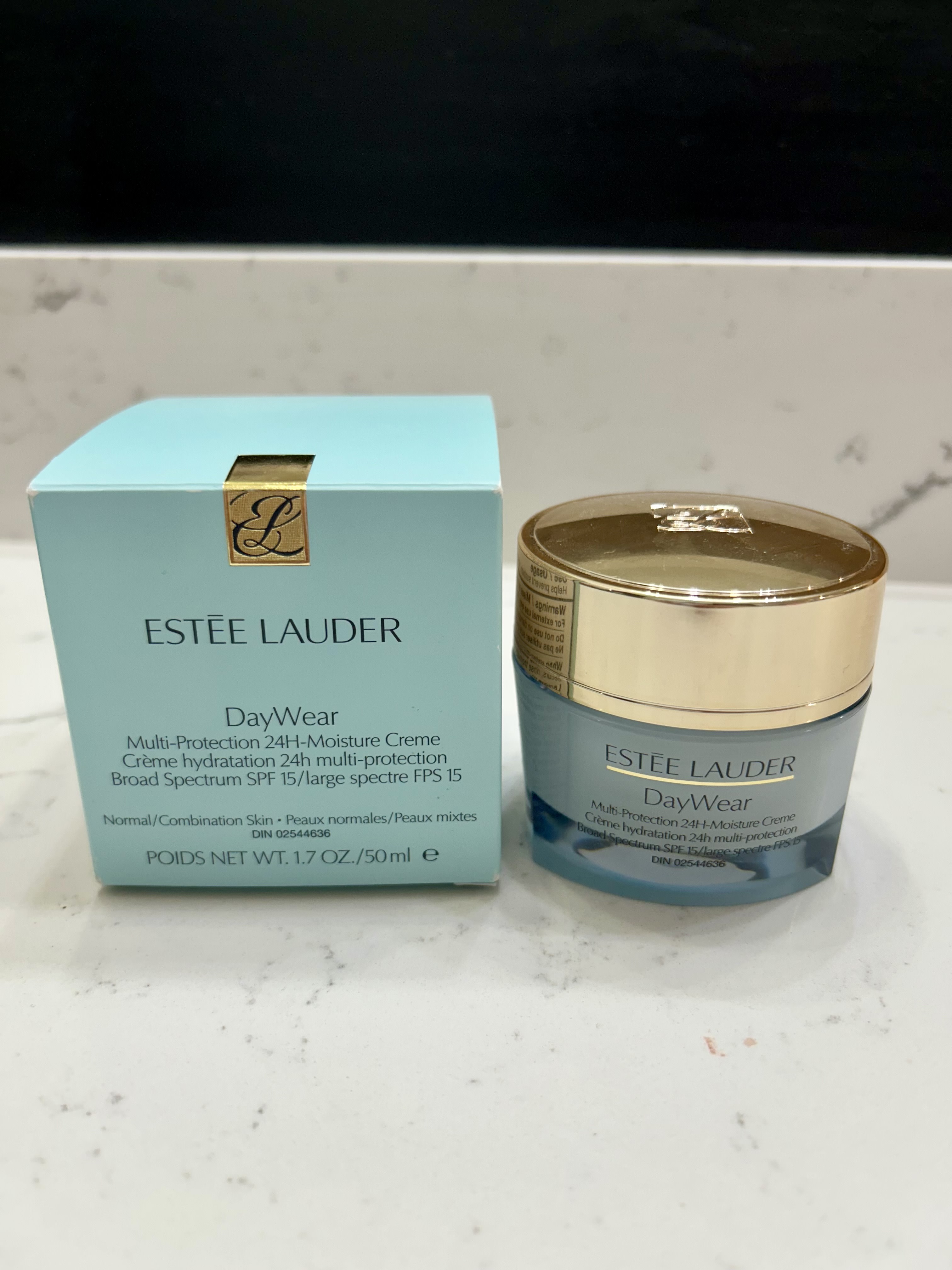 DayWear Moisture Creme SPF 15