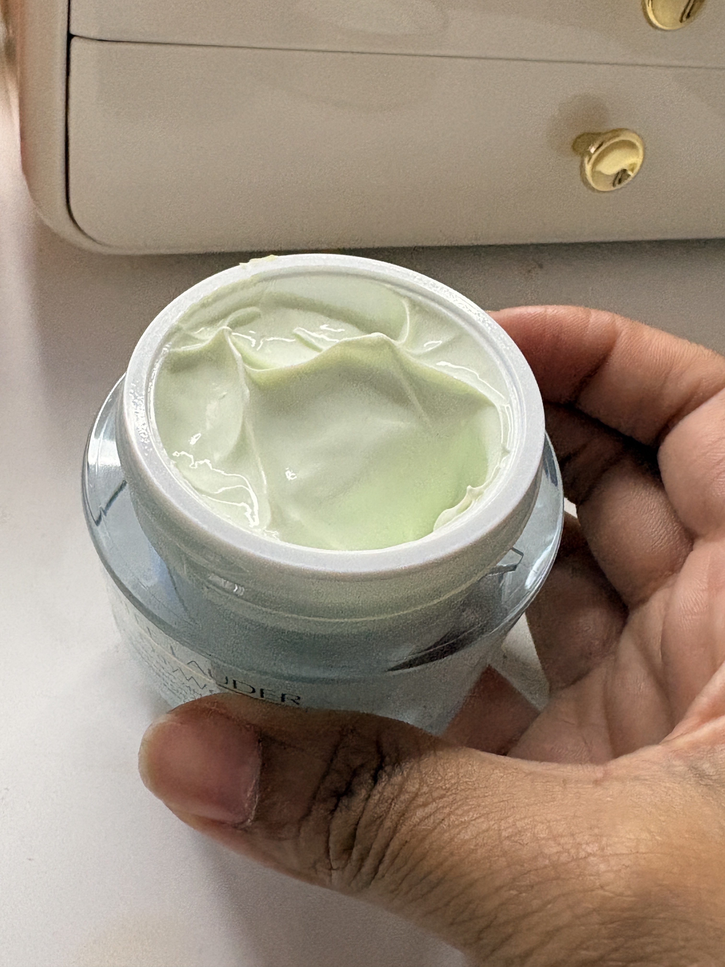 Cream scent is cucumber