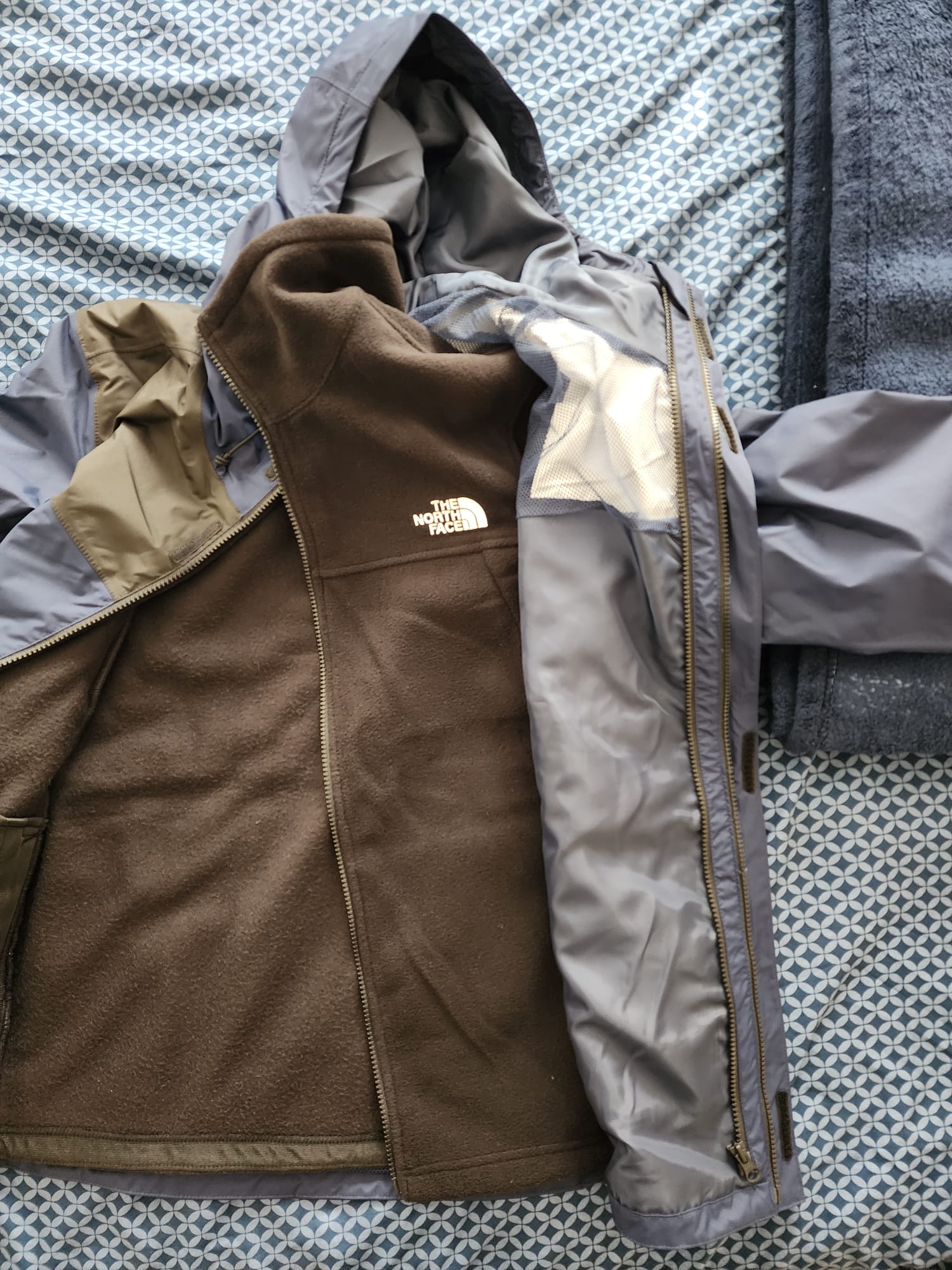 Navy Blue / TNF Black Outer Shell with Full TNF black Inner fleece