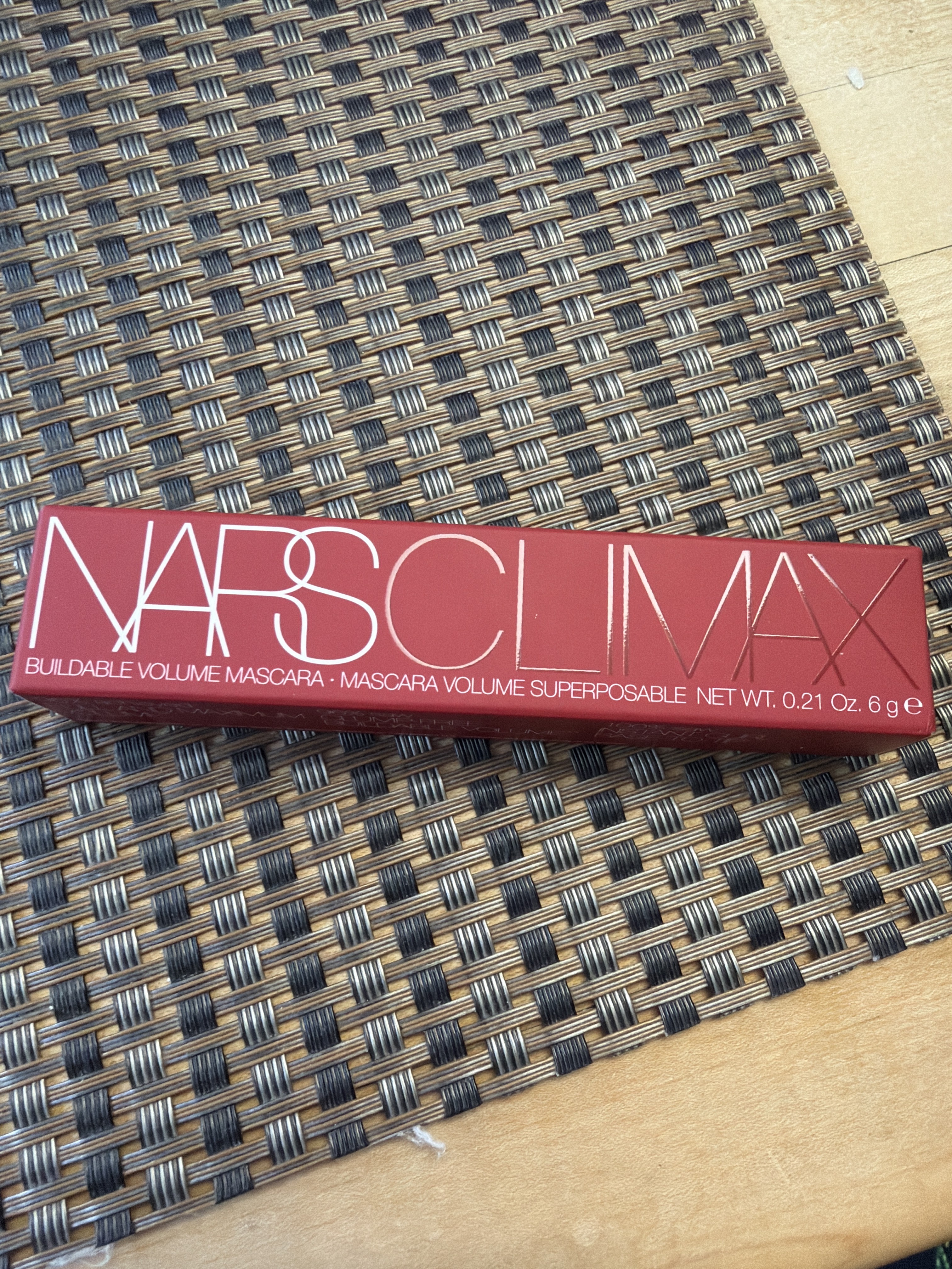 I LOVE THIS MASCARA!!