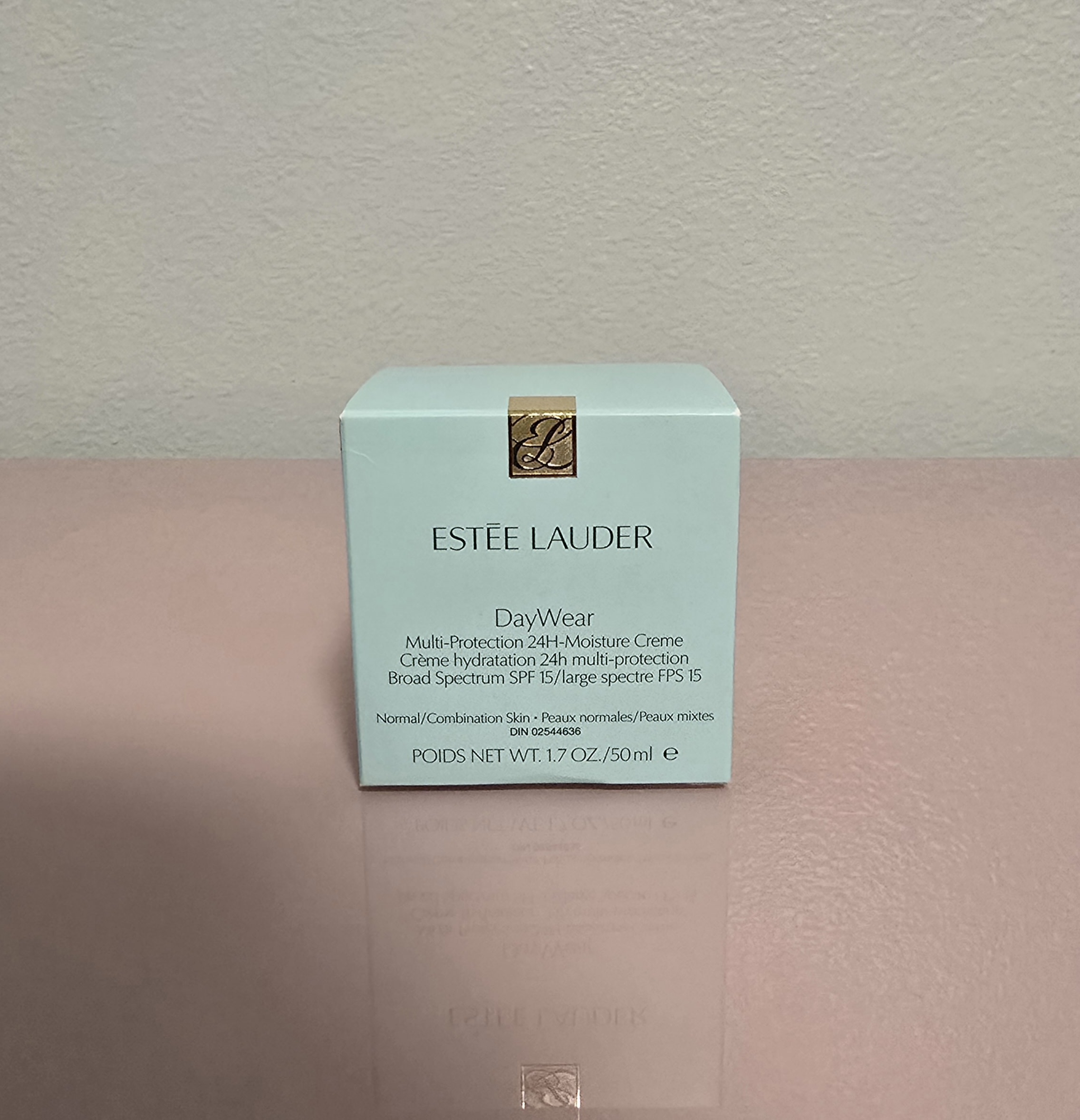 Estee Lauder DayWear Moisturizer Multi-Protection Anti-Oxidant 24H‑Moisture Creme SPF 15